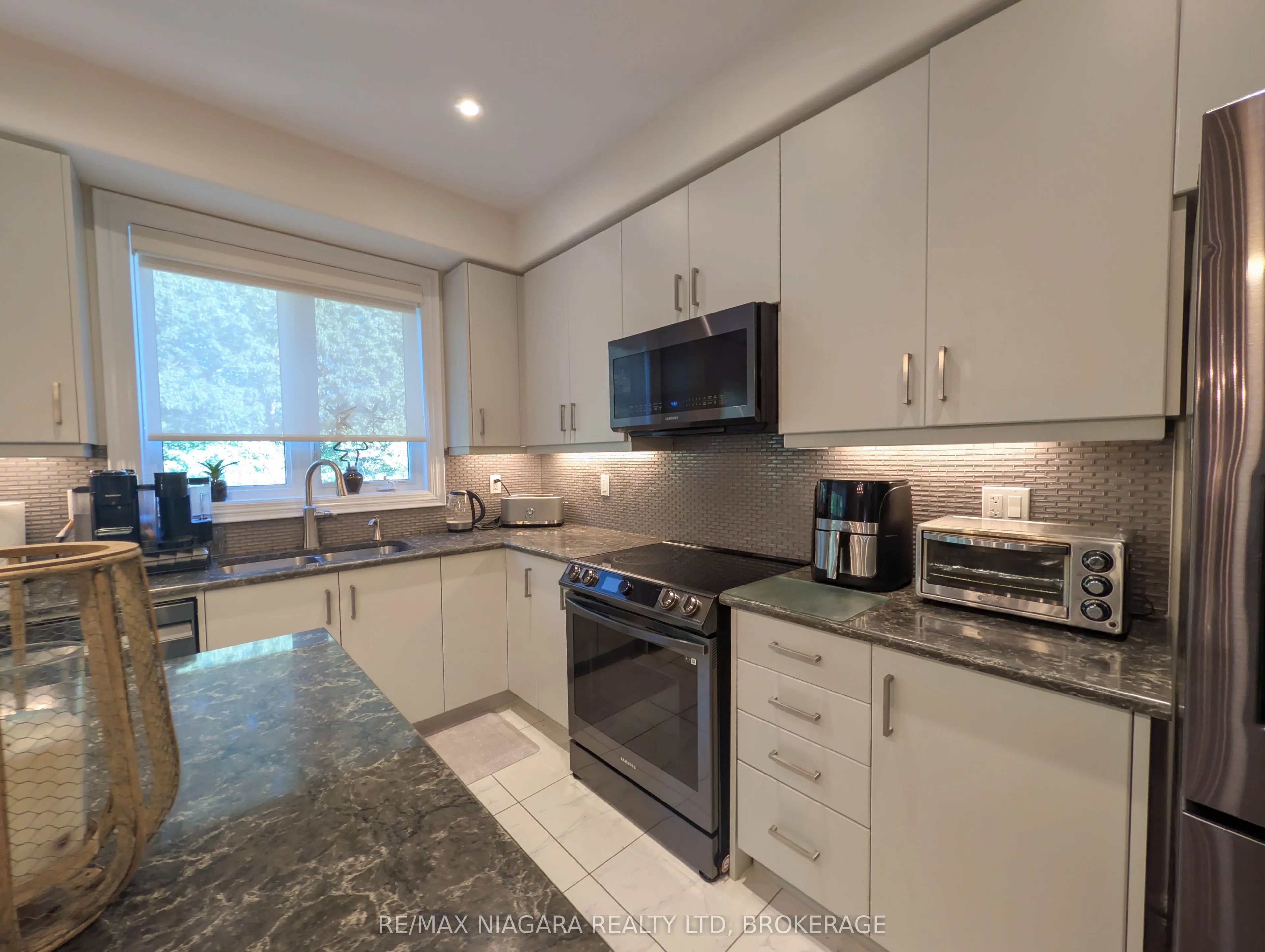 7868 Odell Crescent