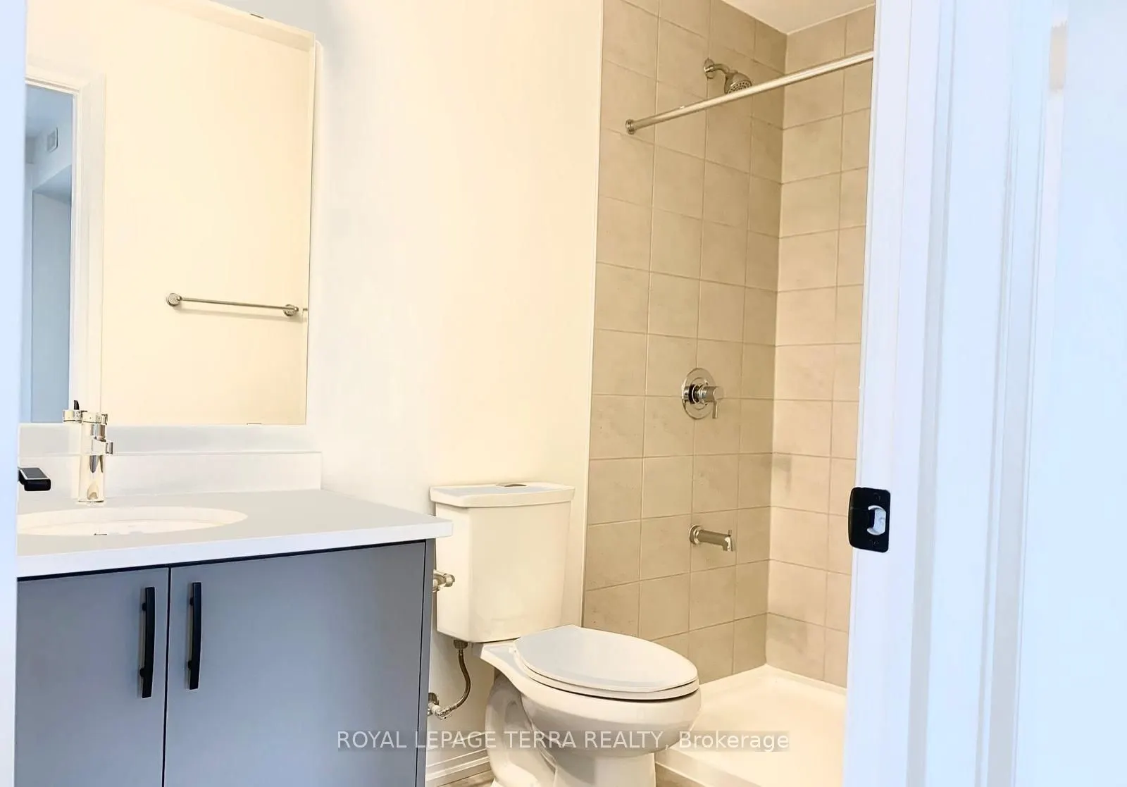 261 Woodbine Avenue #38