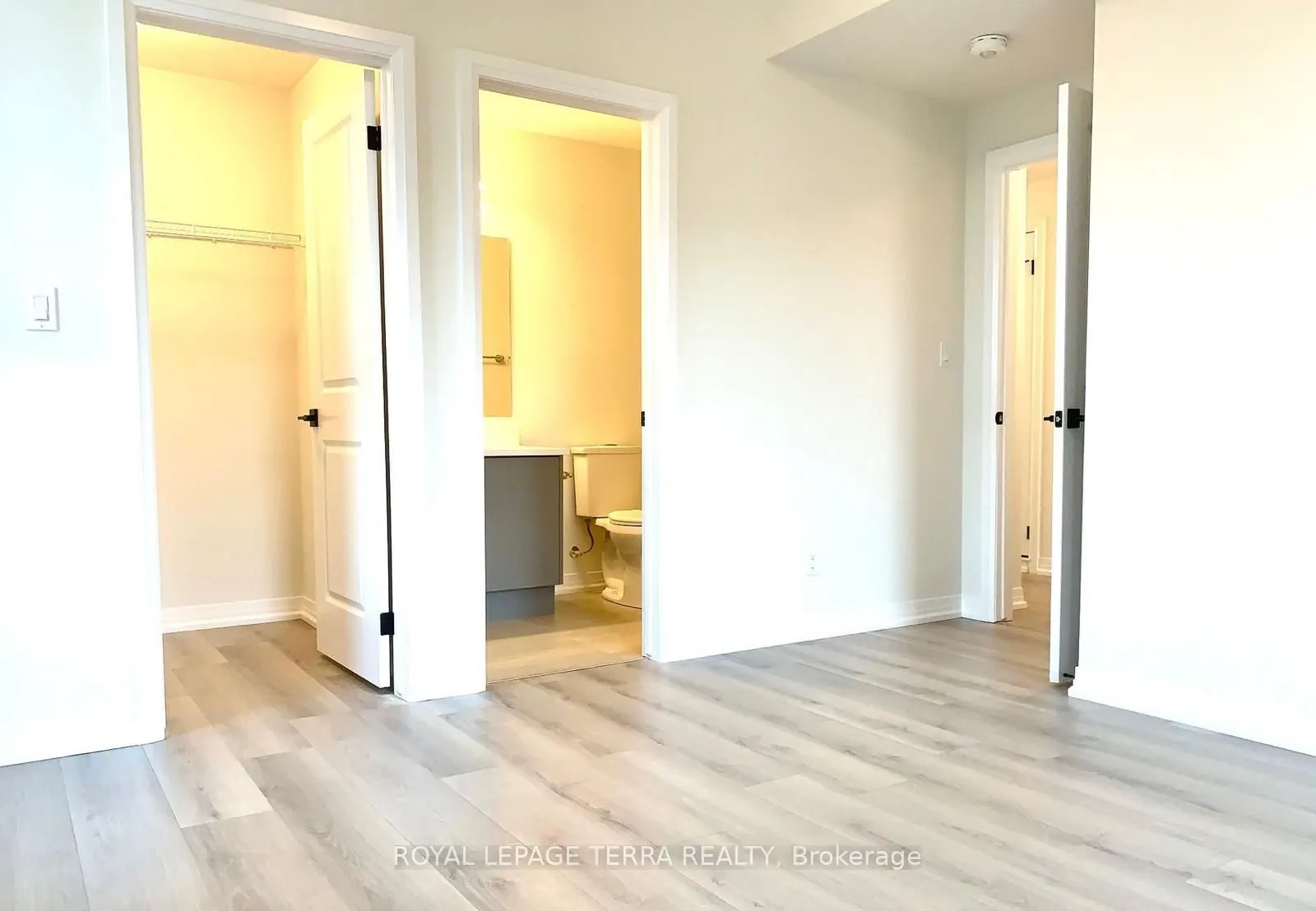 261 Woodbine Avenue #38