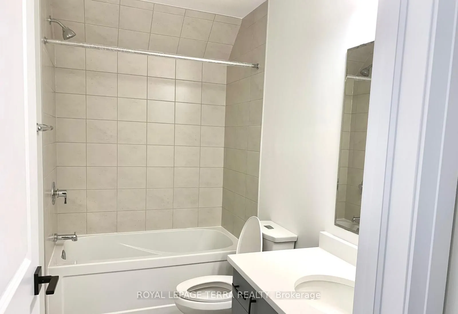 261 Woodbine Avenue #38