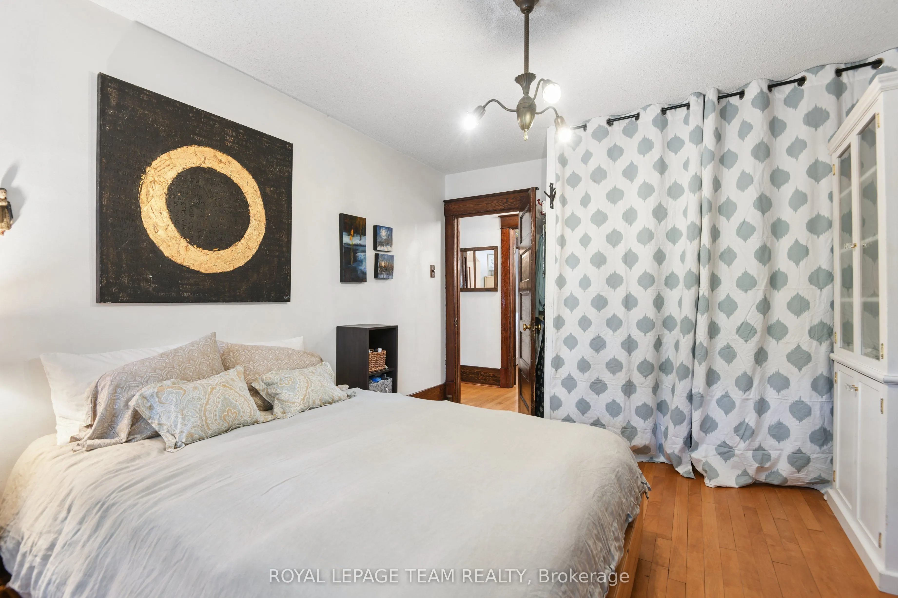 7 Thornton Avenue
