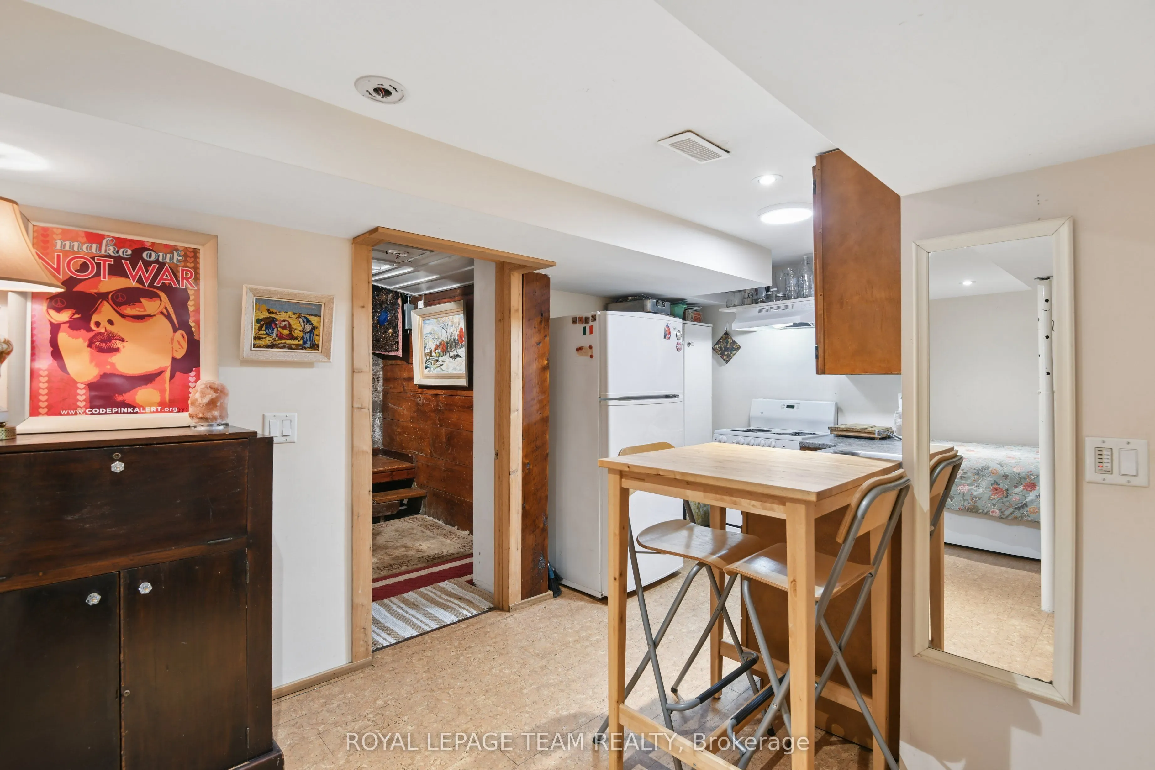 7 Thornton Avenue