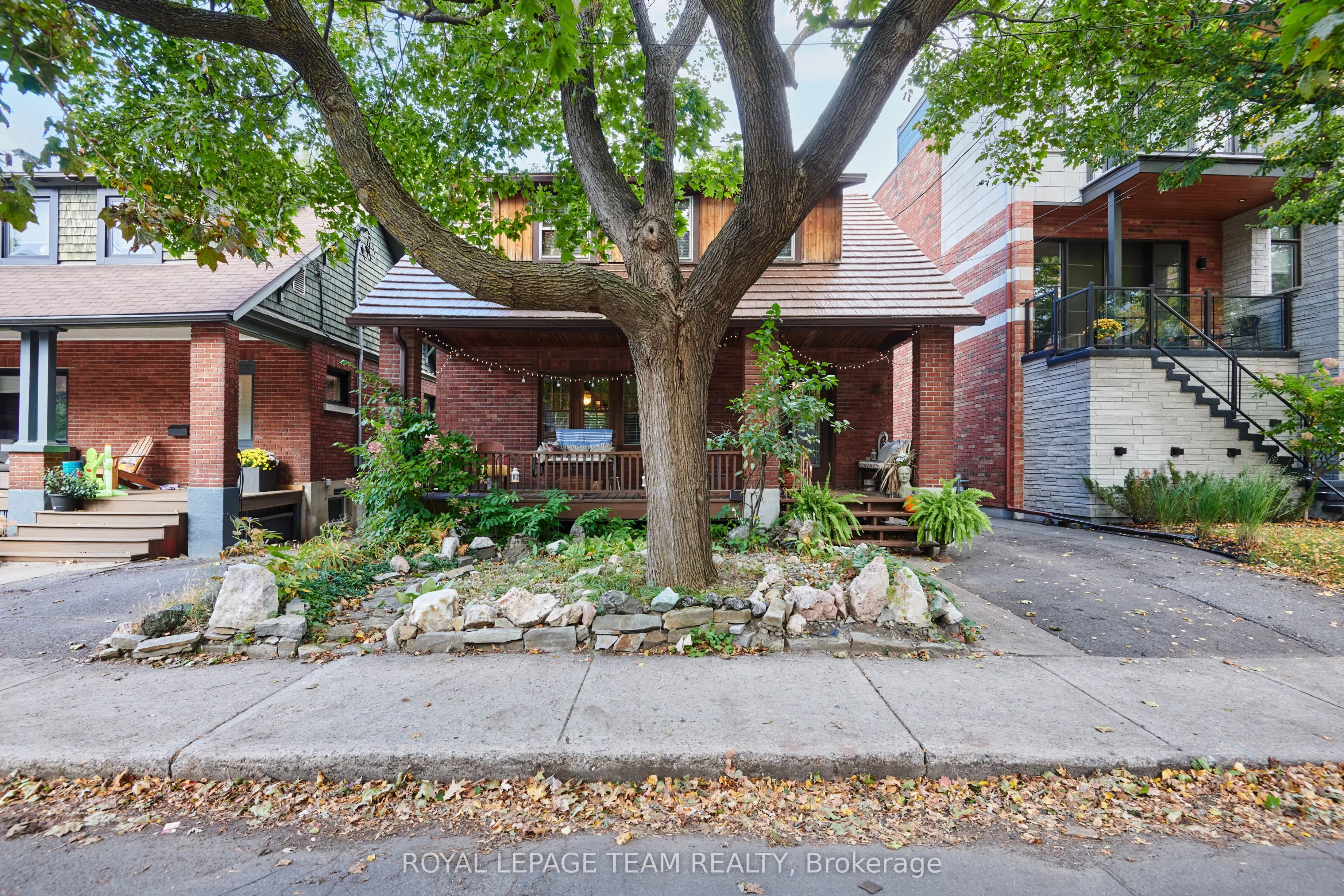 7 Thornton Avenue