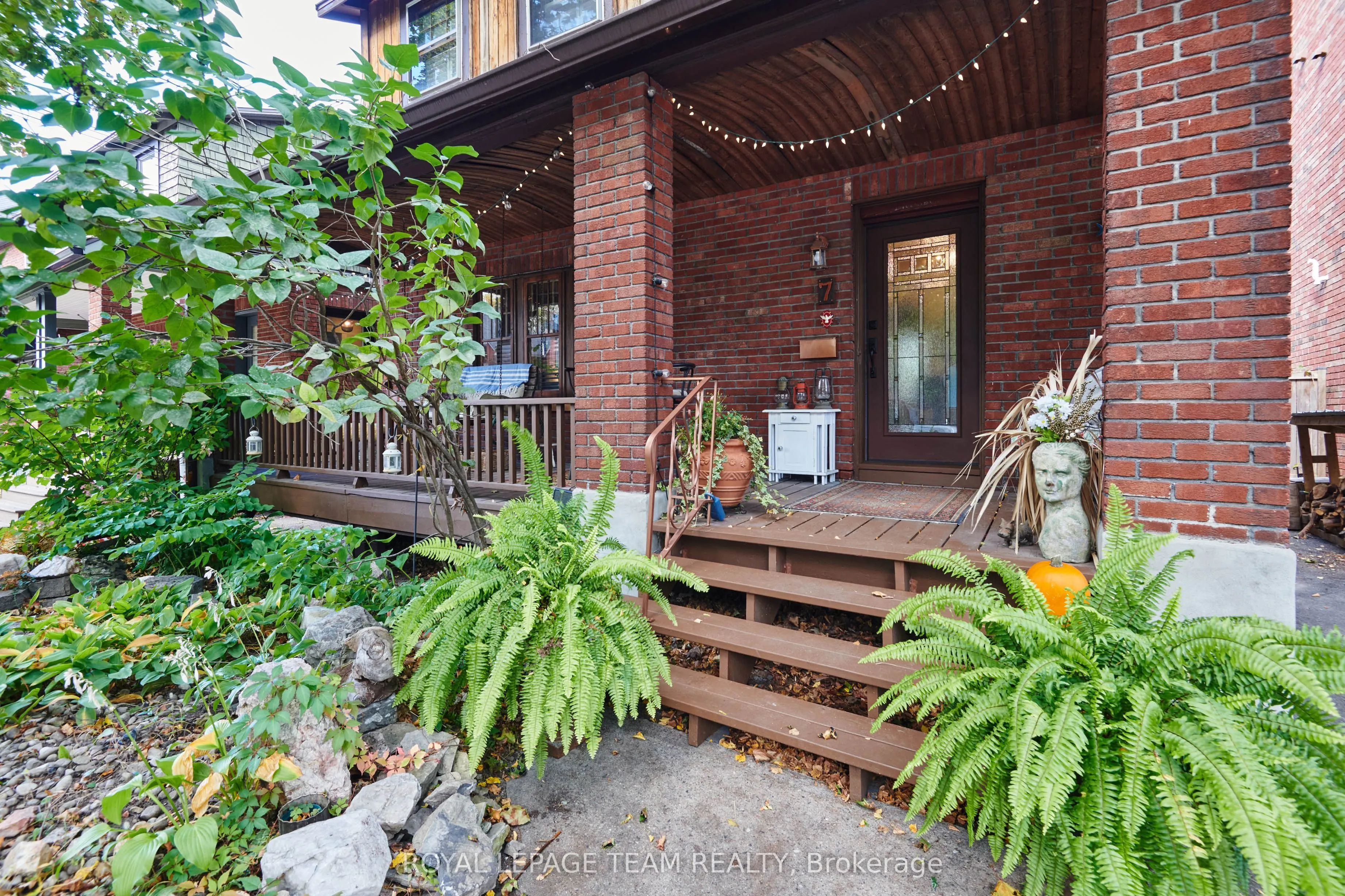 7 Thornton Avenue