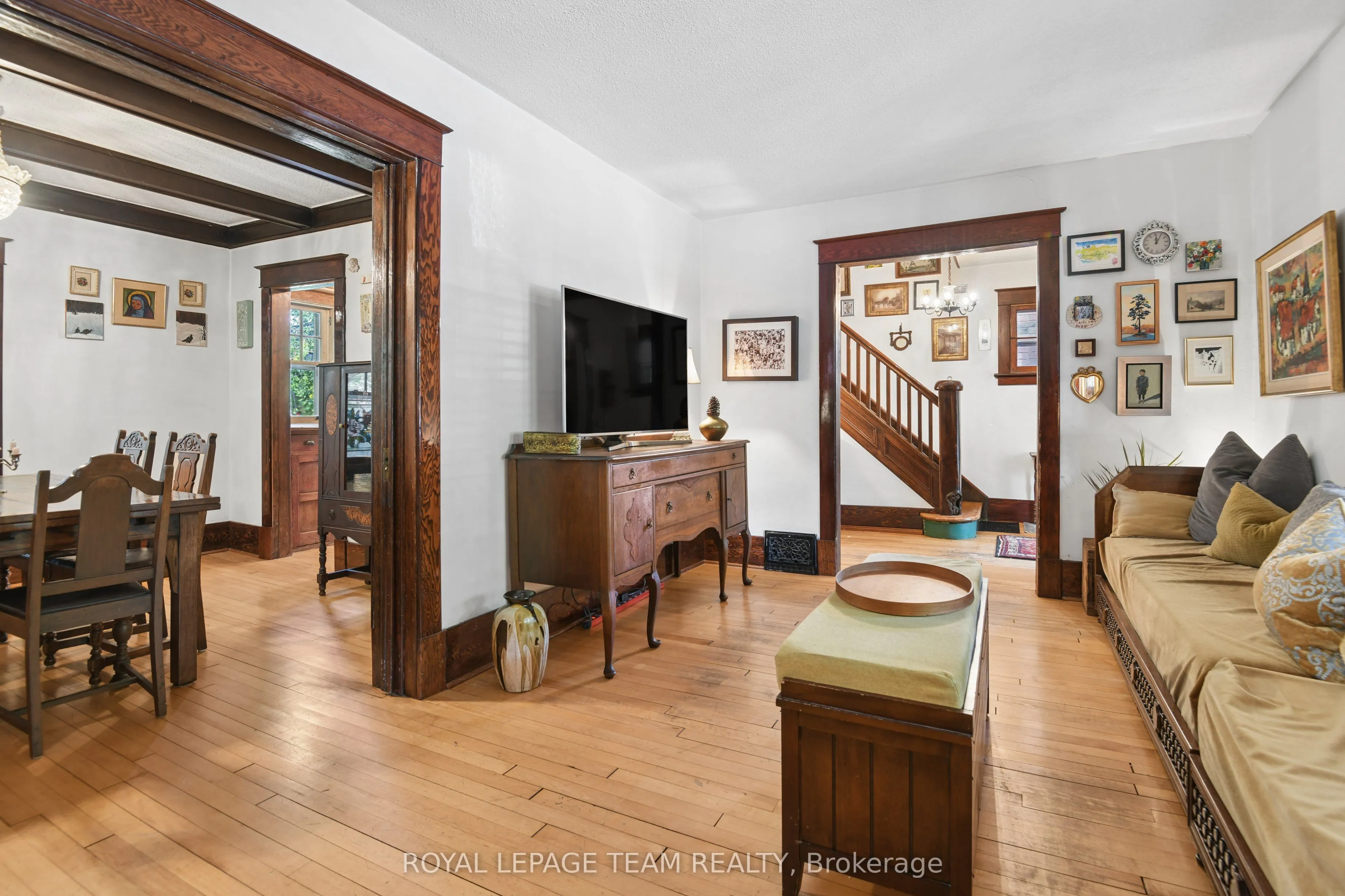 7 Thornton Avenue