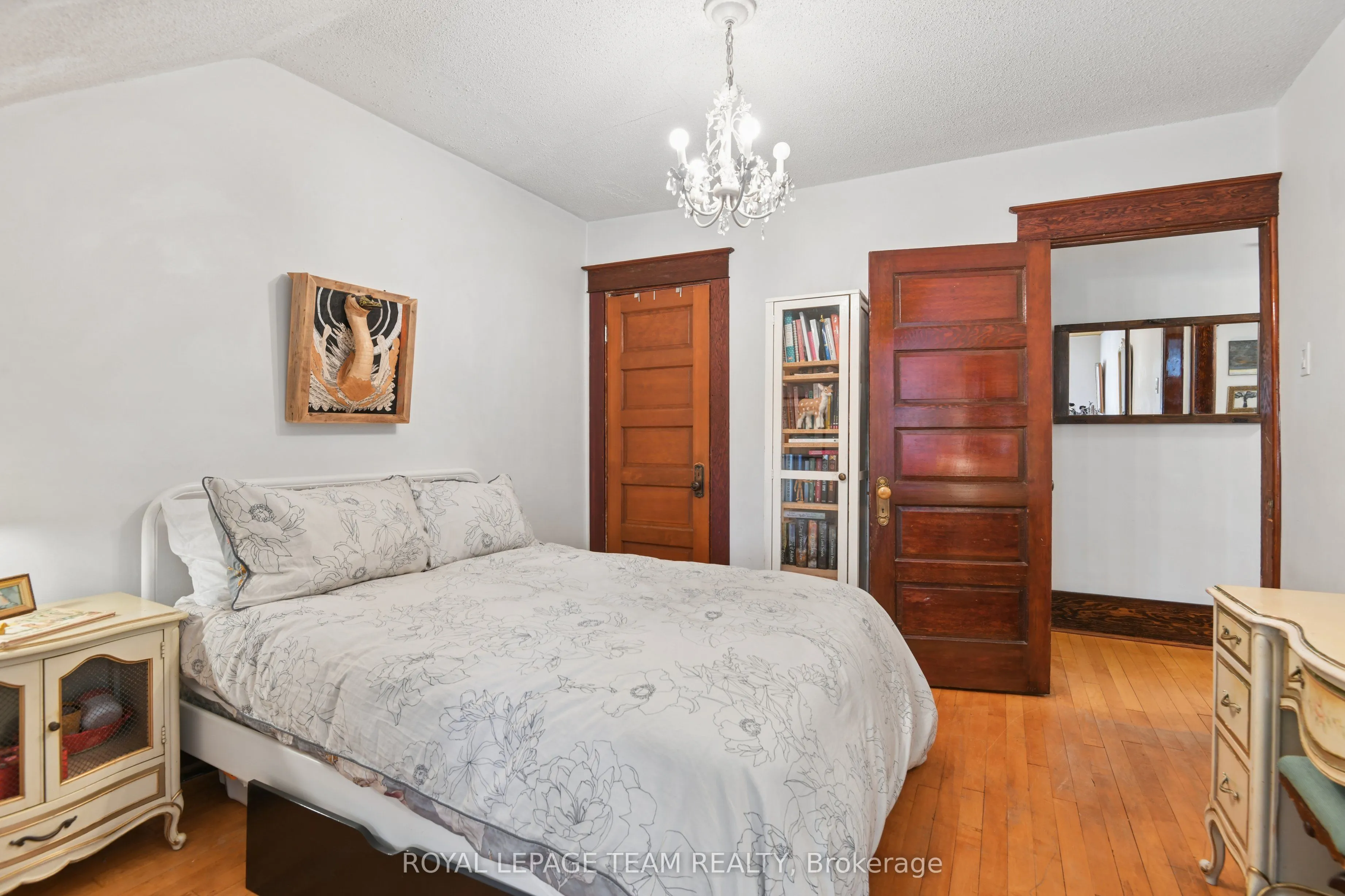 7 Thornton Avenue