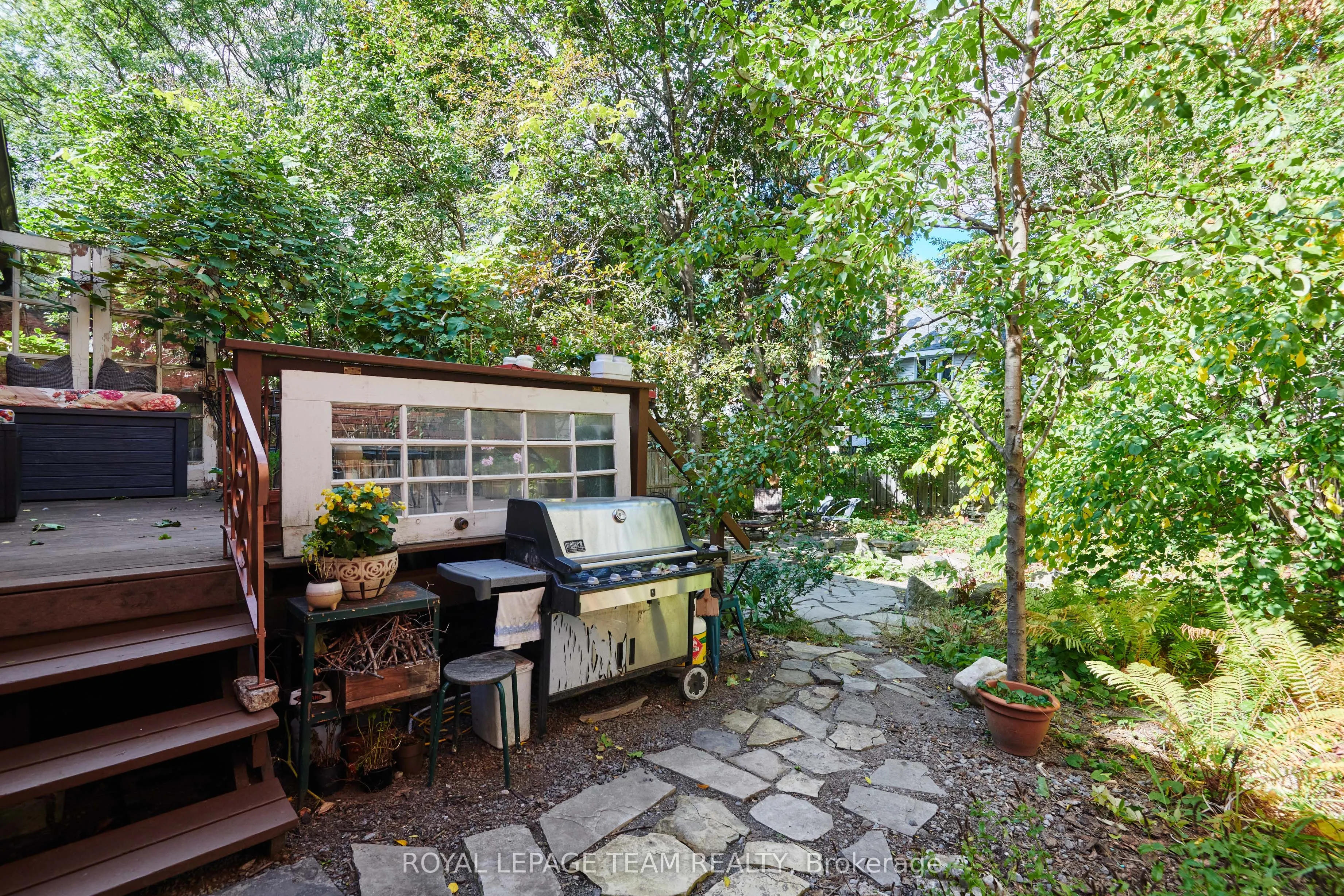 7 Thornton Avenue
