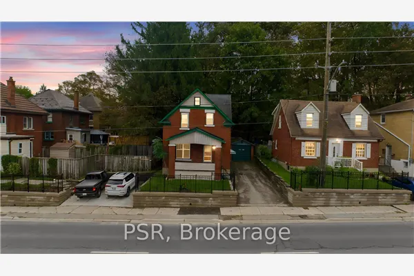381 Victoria Street N