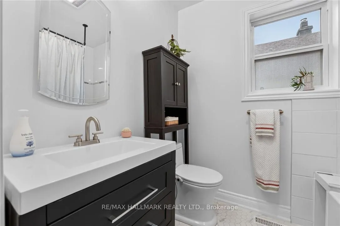 32 Richmond Avenue