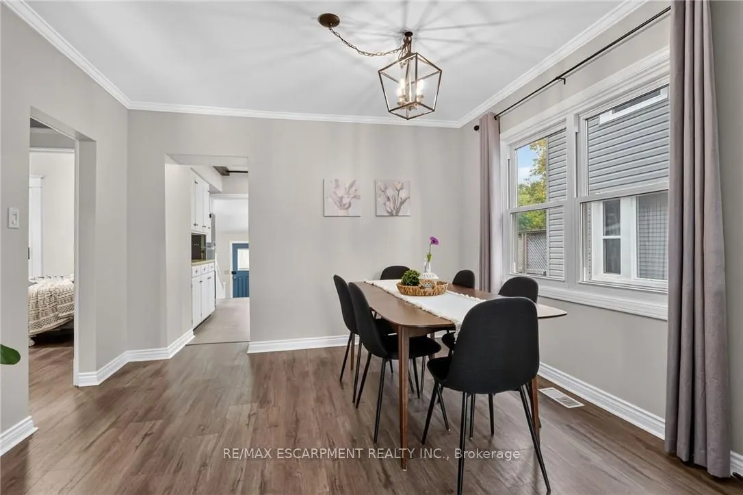 32 Richmond Avenue