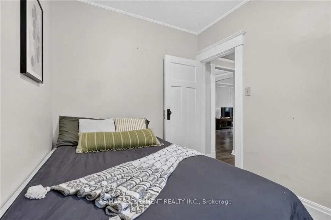 32 Richmond Avenue