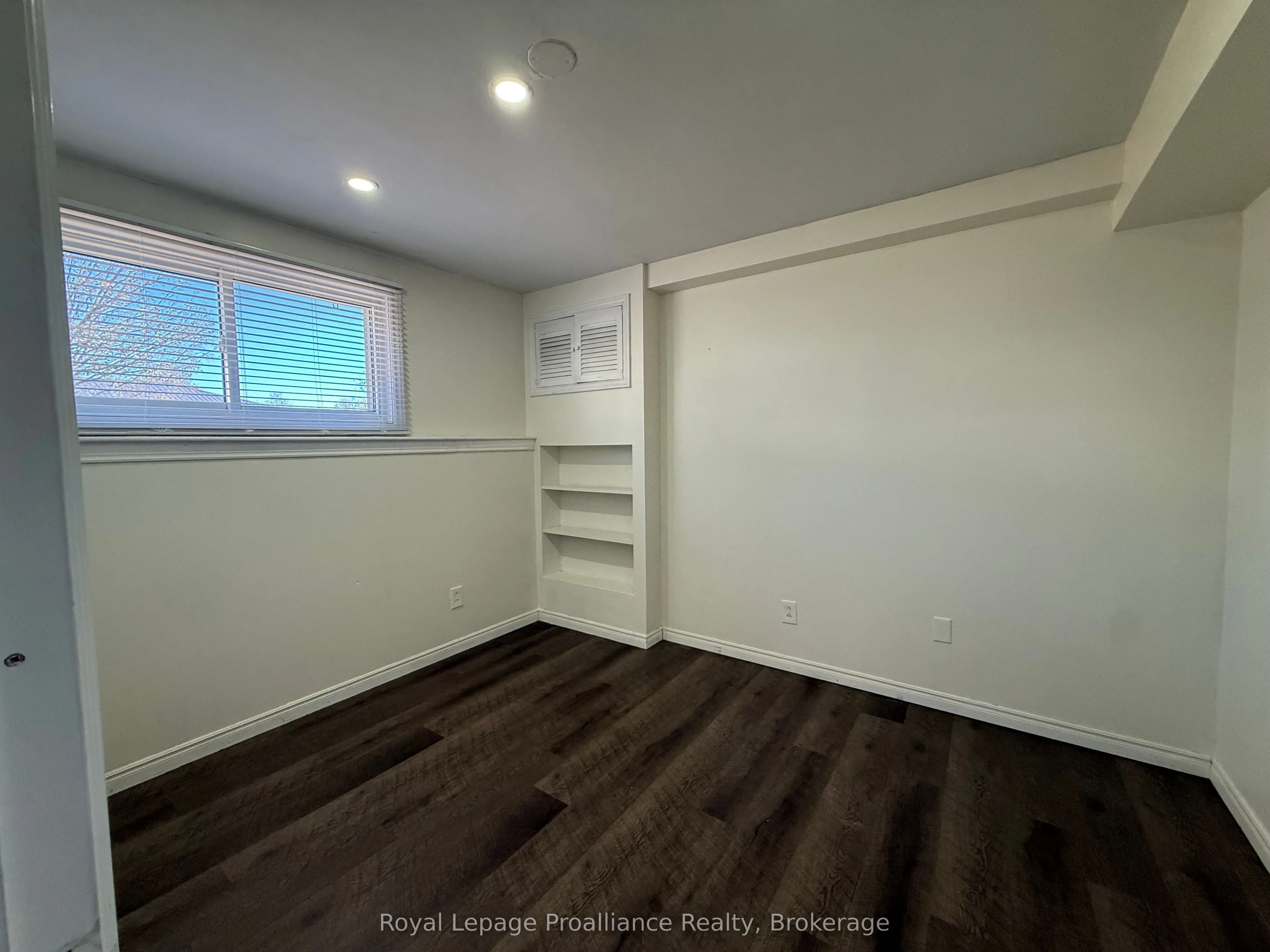 939 Dainard Drive #Lower Unit