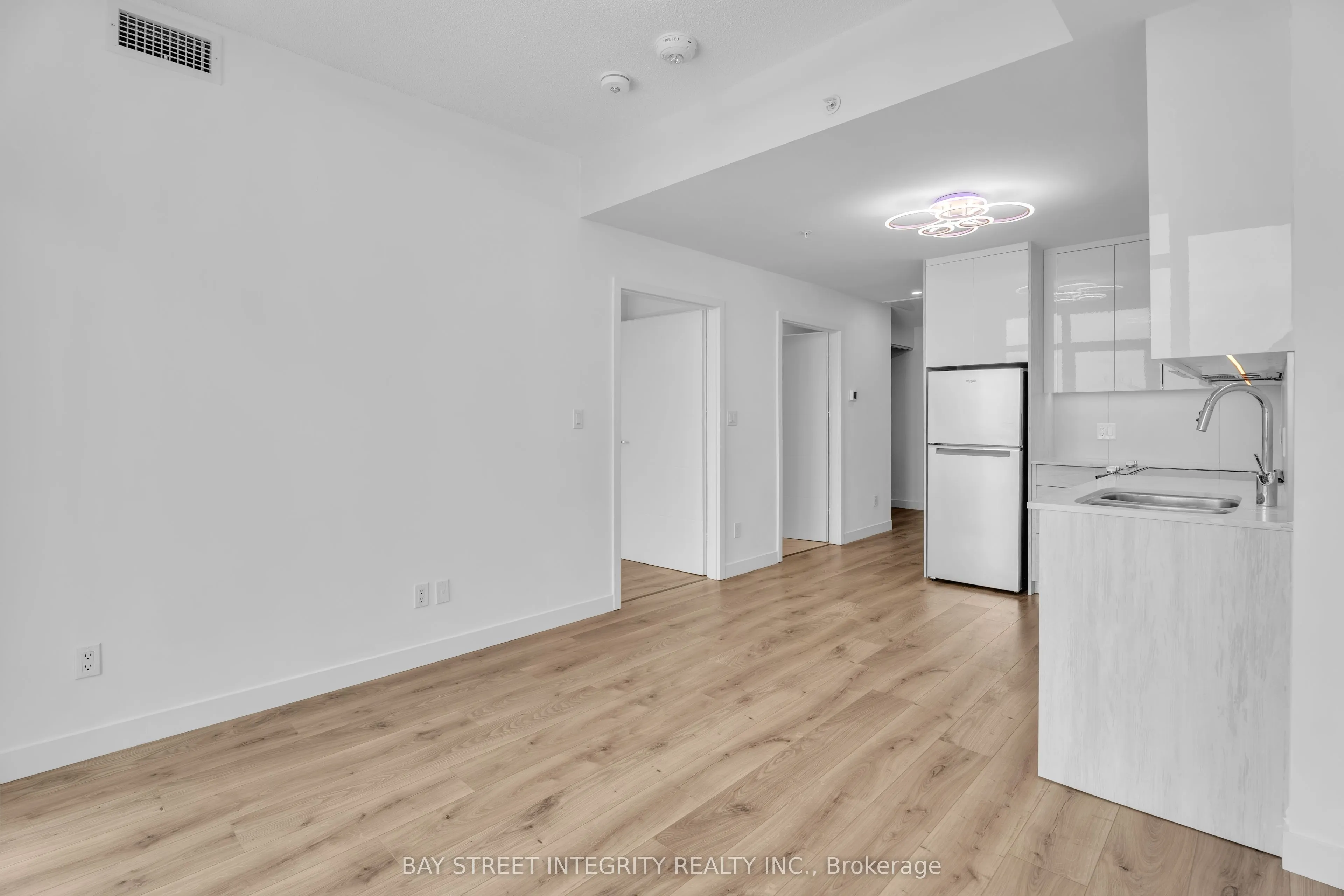 60 Frederic Street #1103