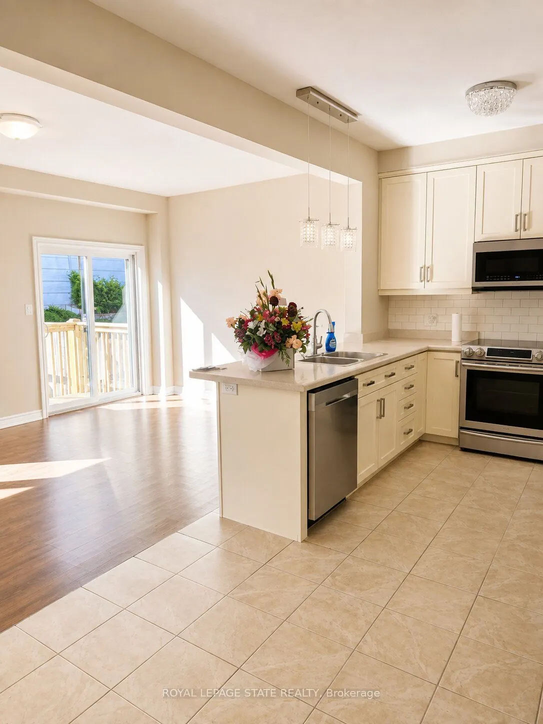 85 Sexton Crescent