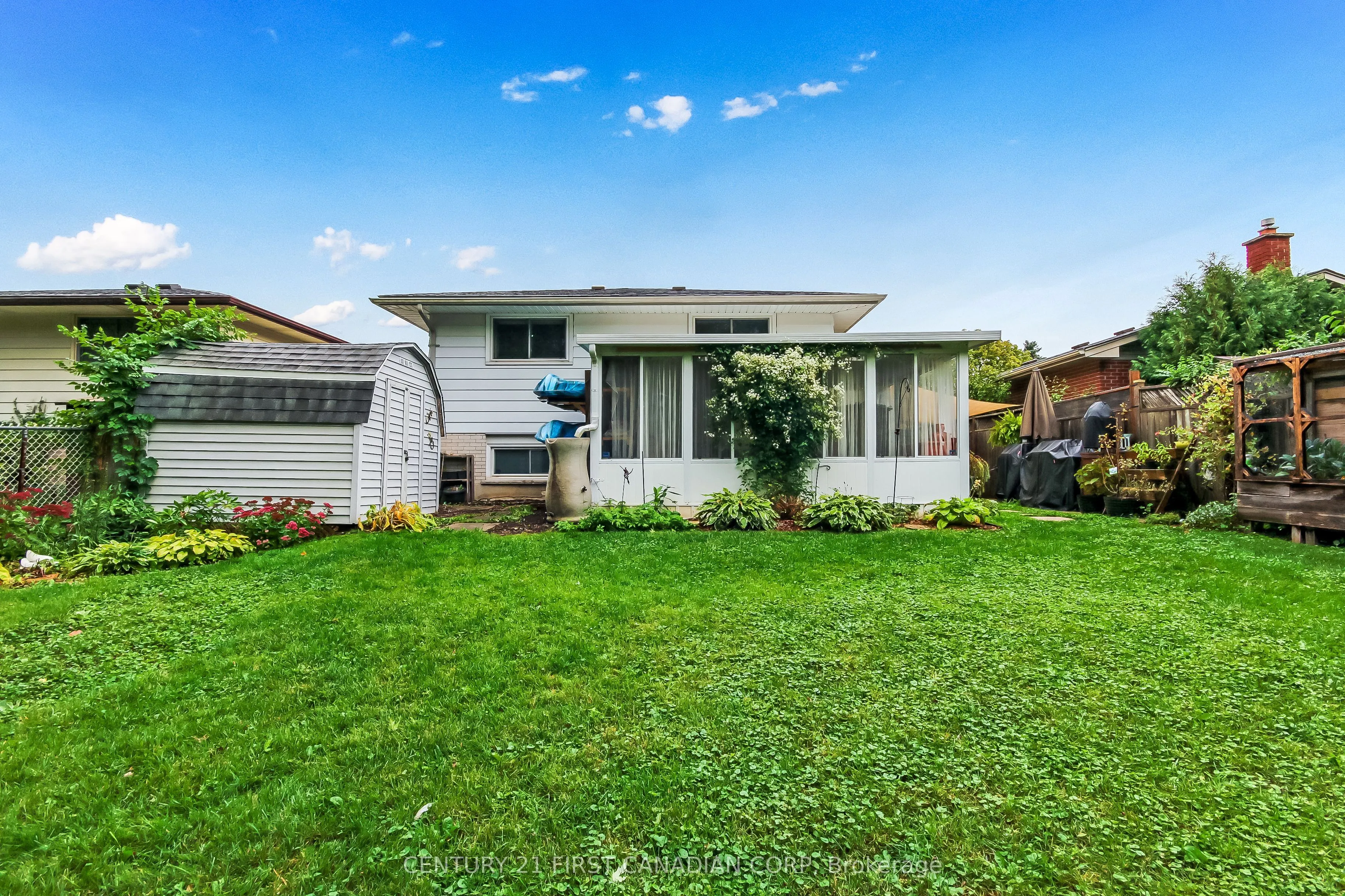 94 Nicholas Crescent