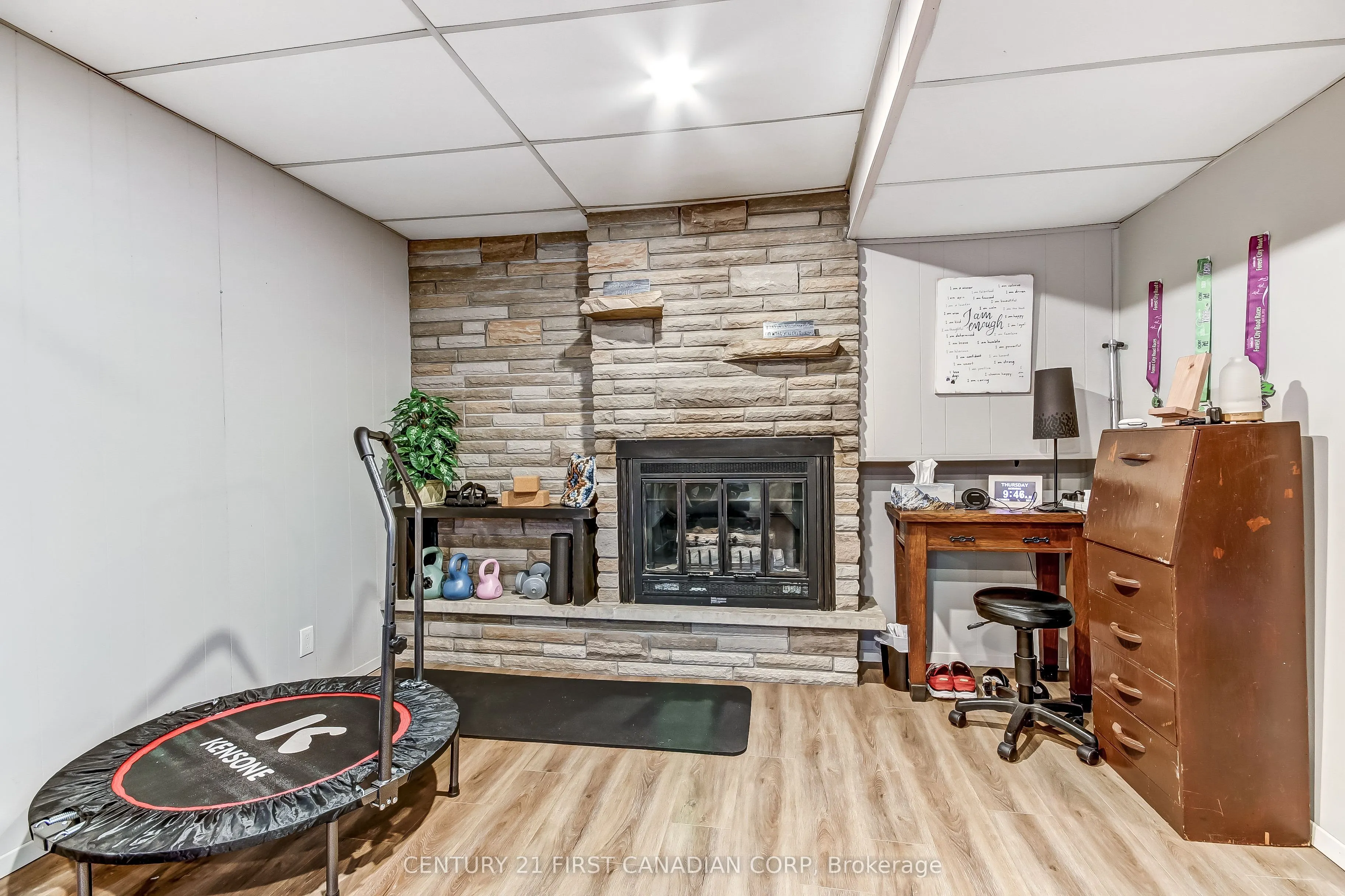 94 Nicholas Crescent