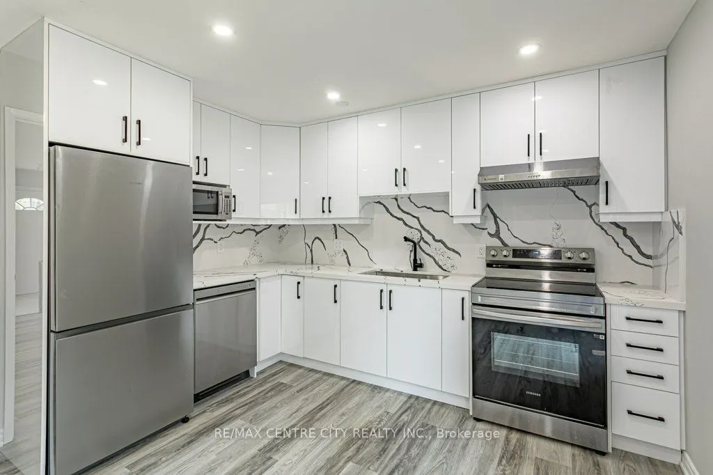 70 Fiddlers Green Road #88