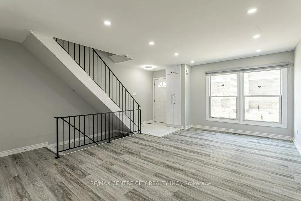 70 Fiddlers Green Road #88