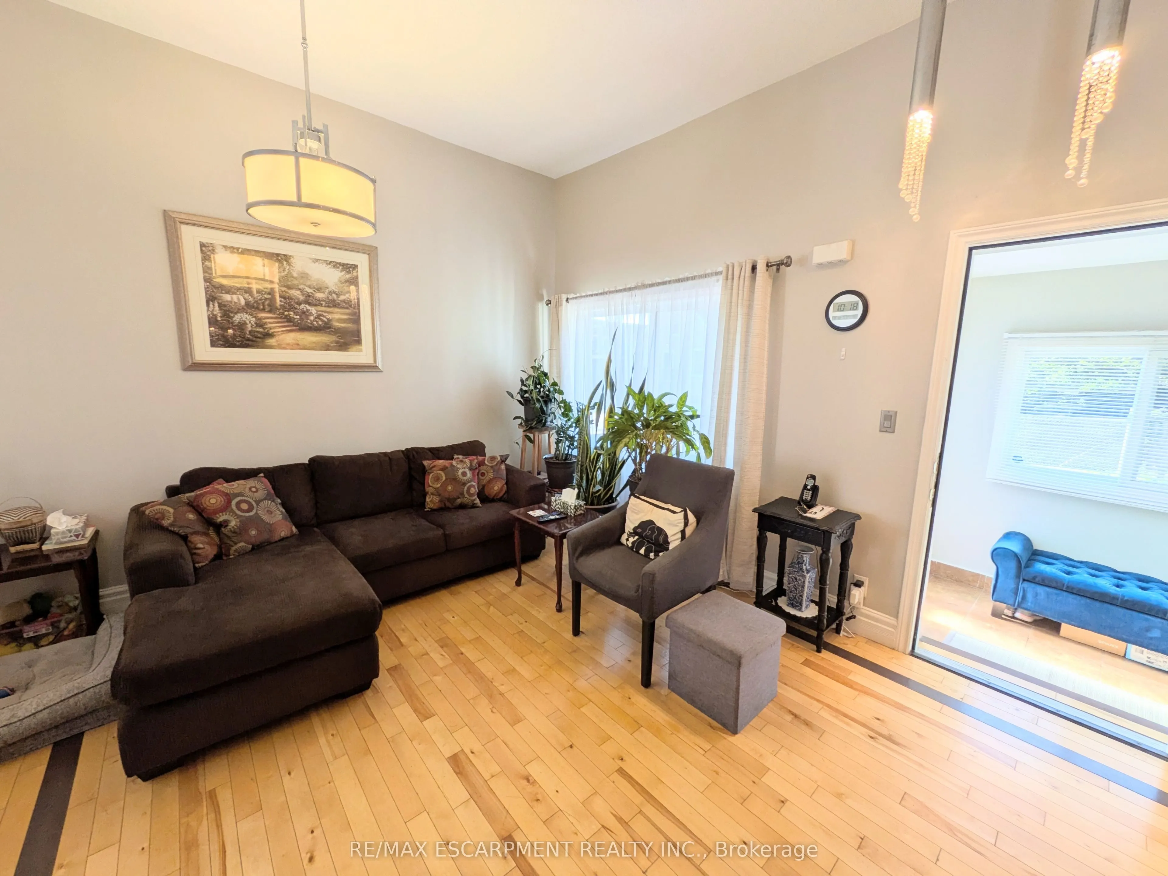 7 CAMPBELL Avenue