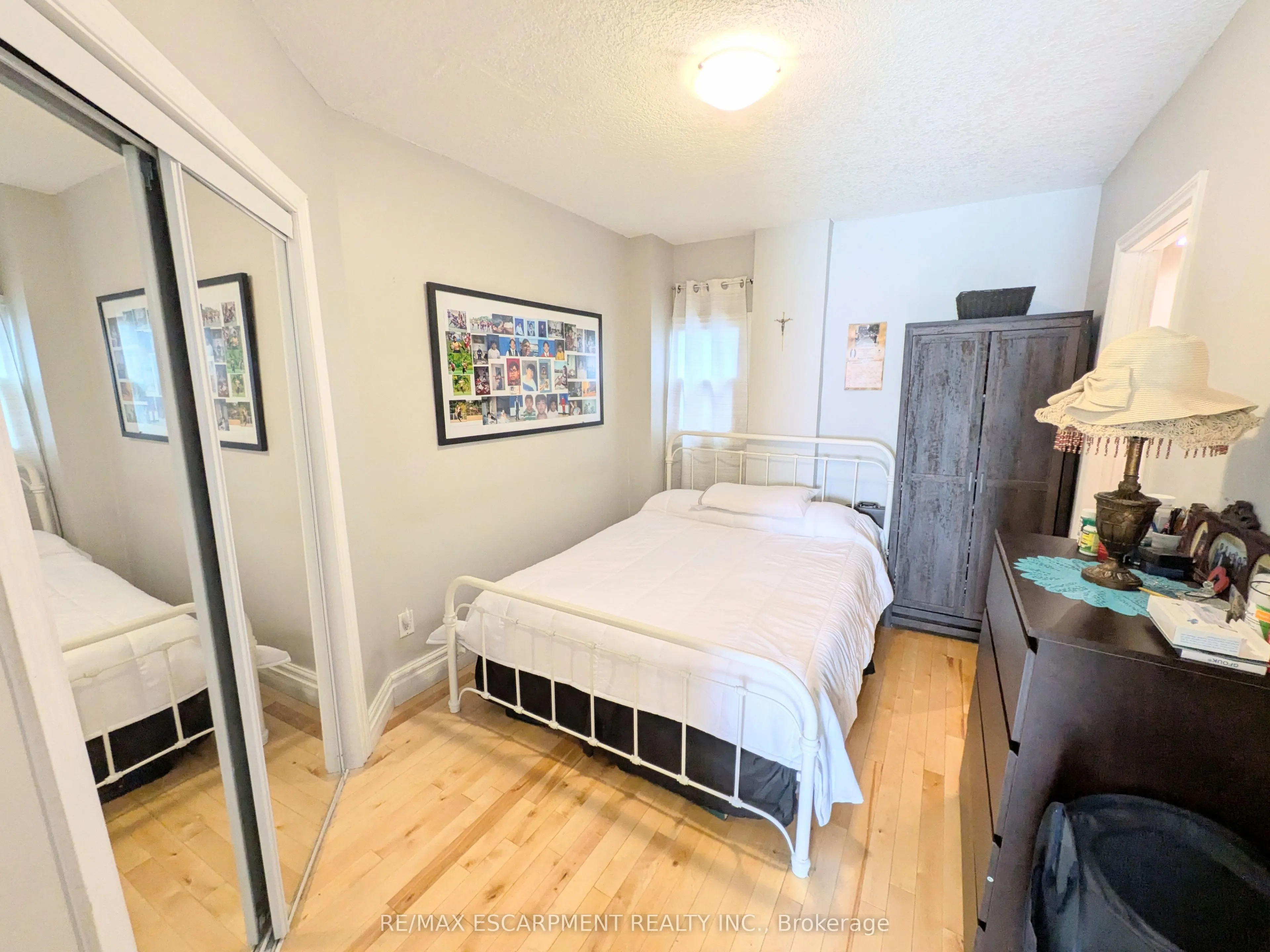 7 CAMPBELL Avenue
