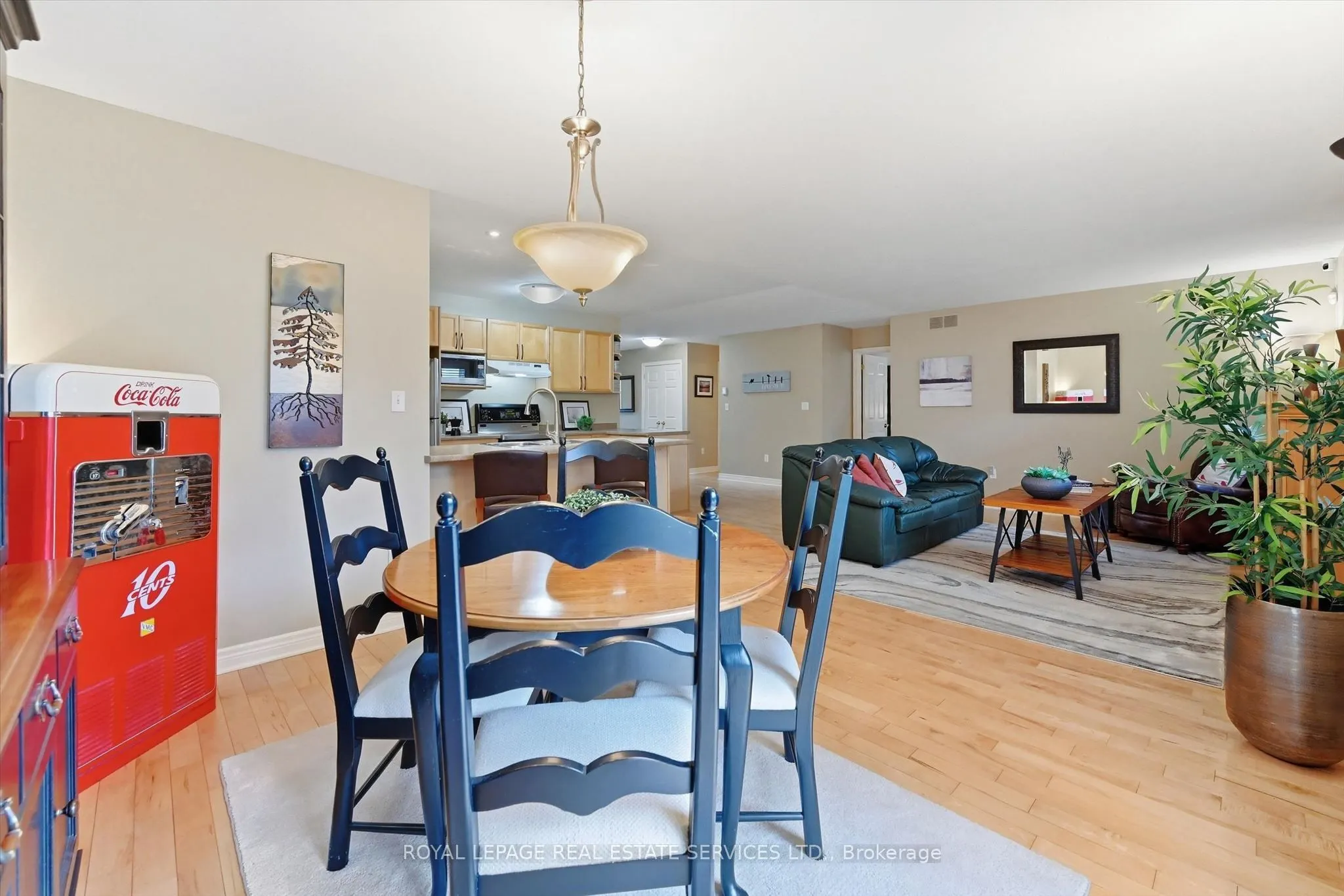 44 Thorold Avenue