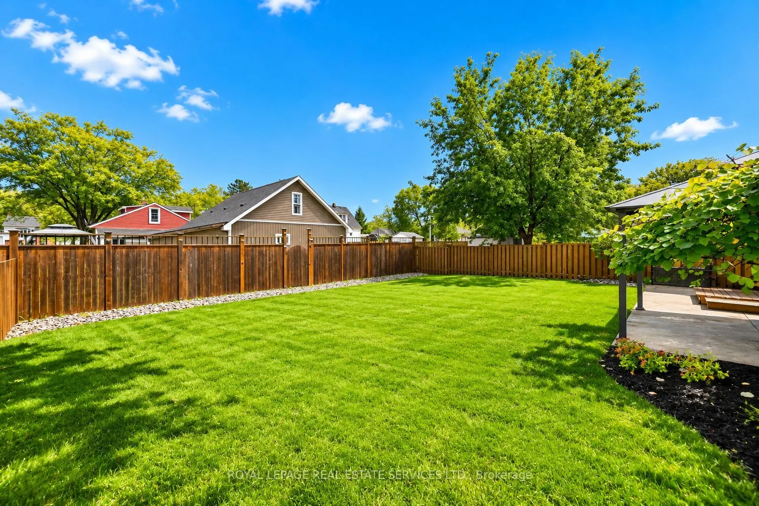 44 Thorold Avenue