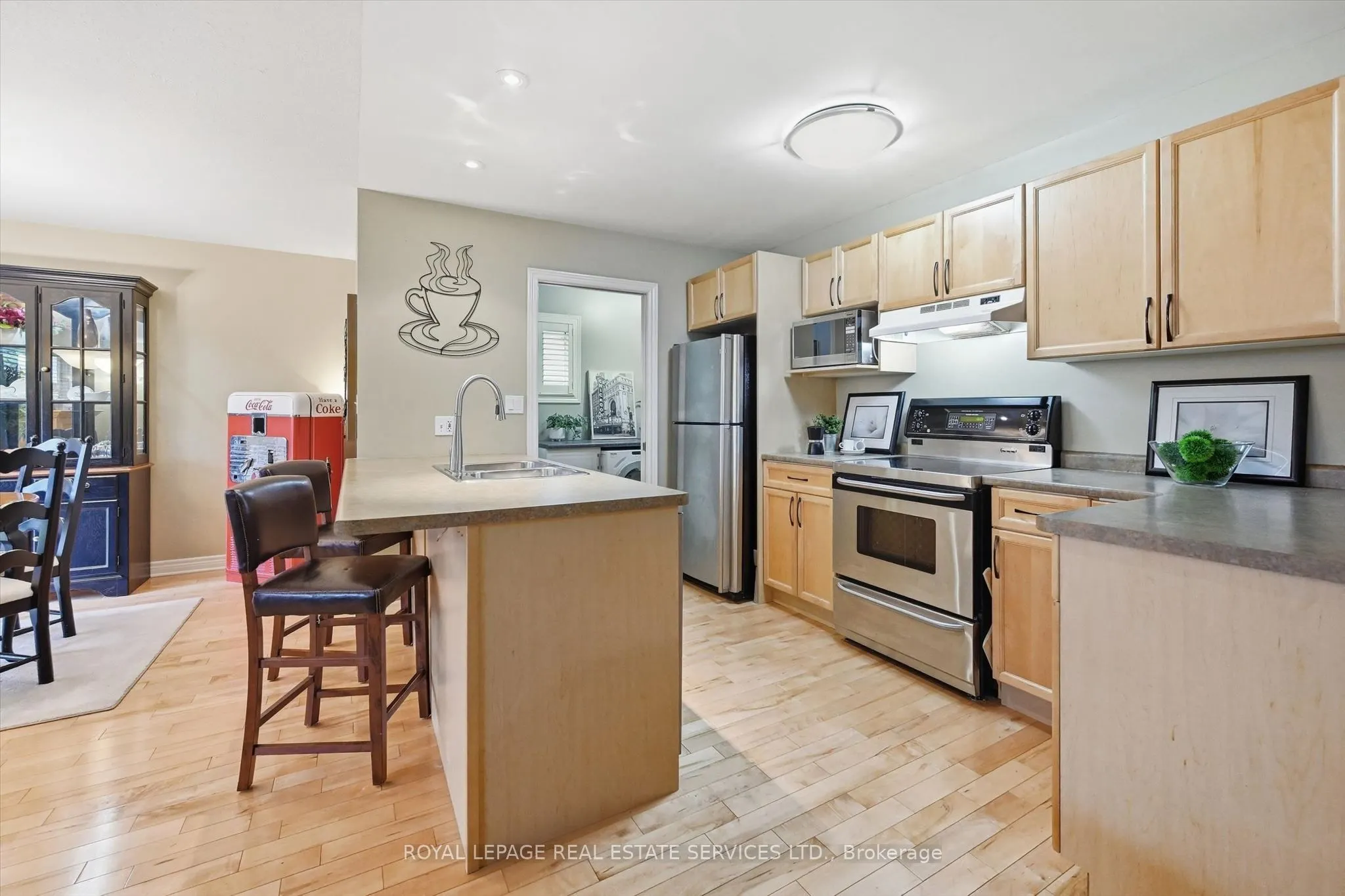 44 Thorold Avenue