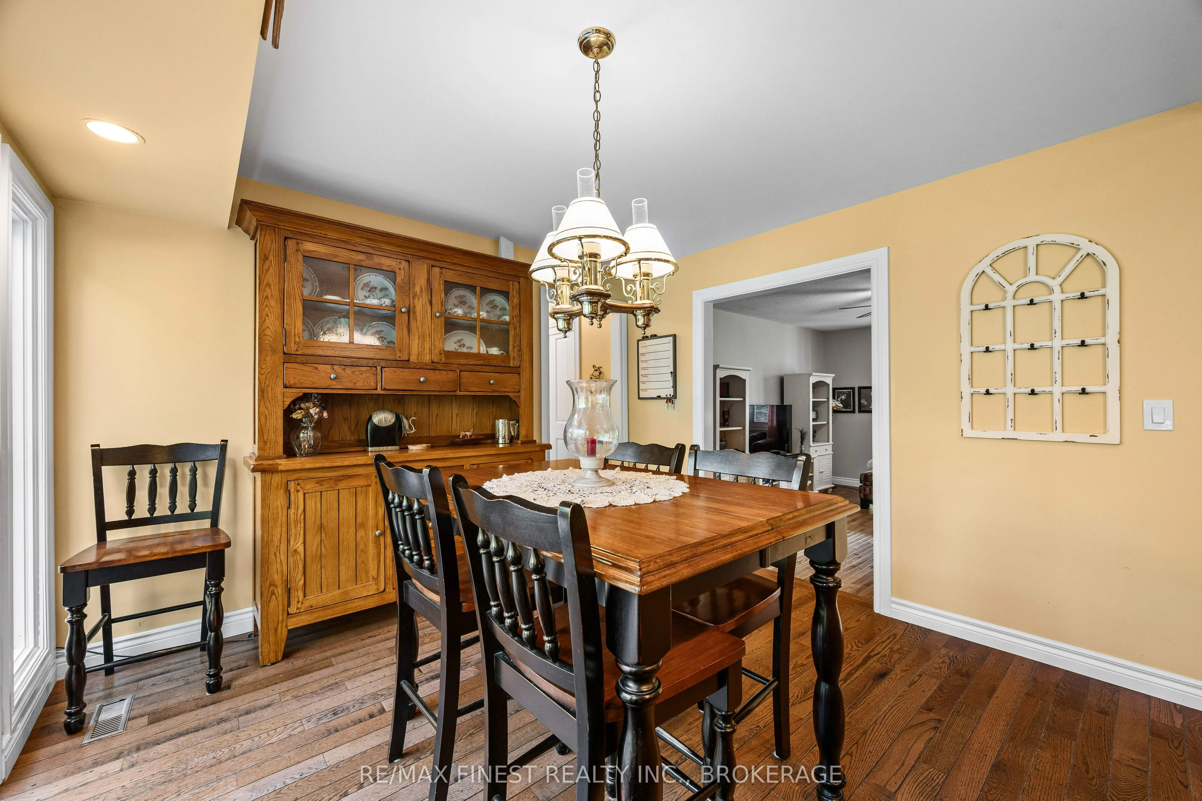 2032 Valleyview Drive