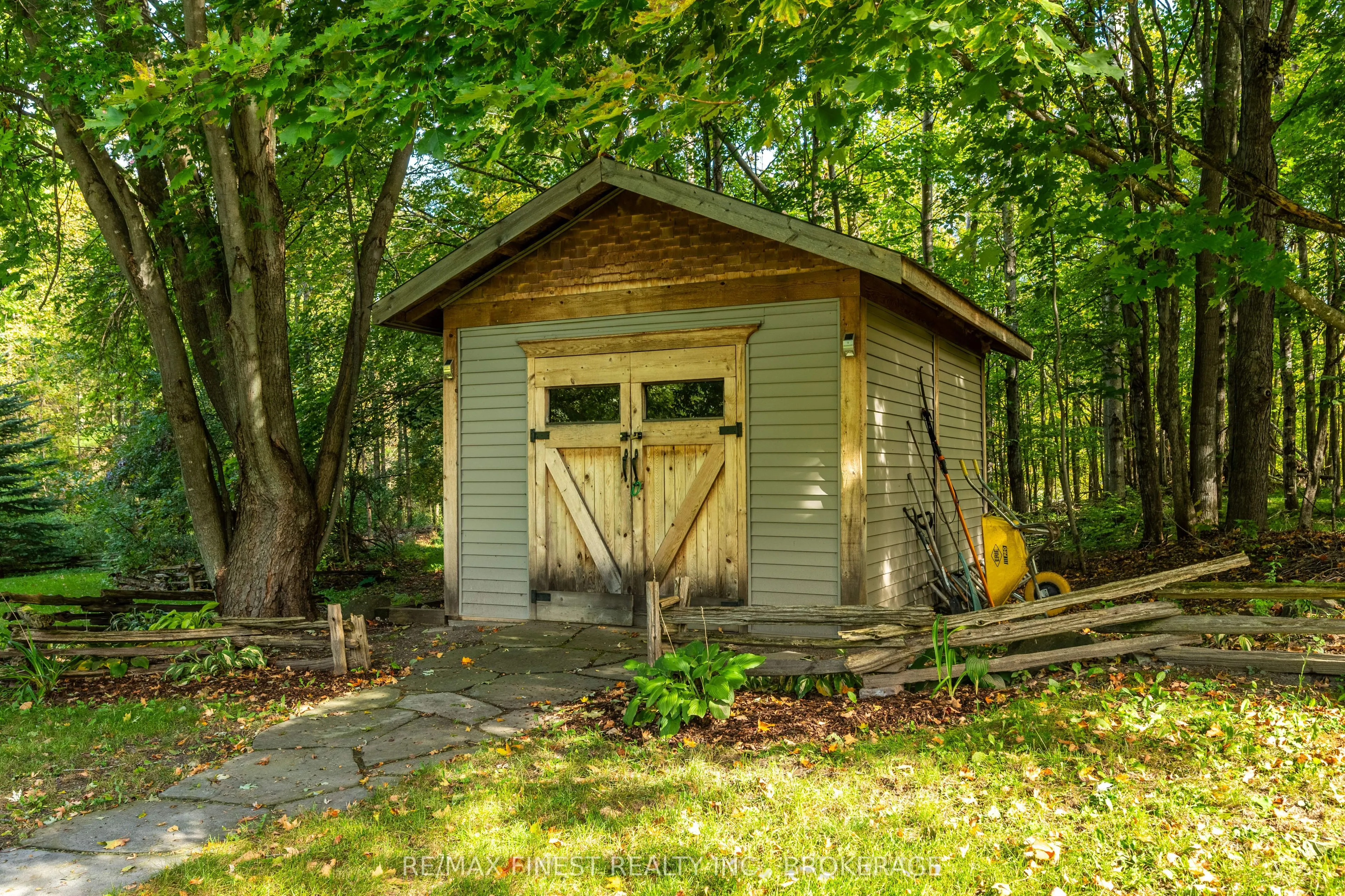 2032 Valleyview Drive