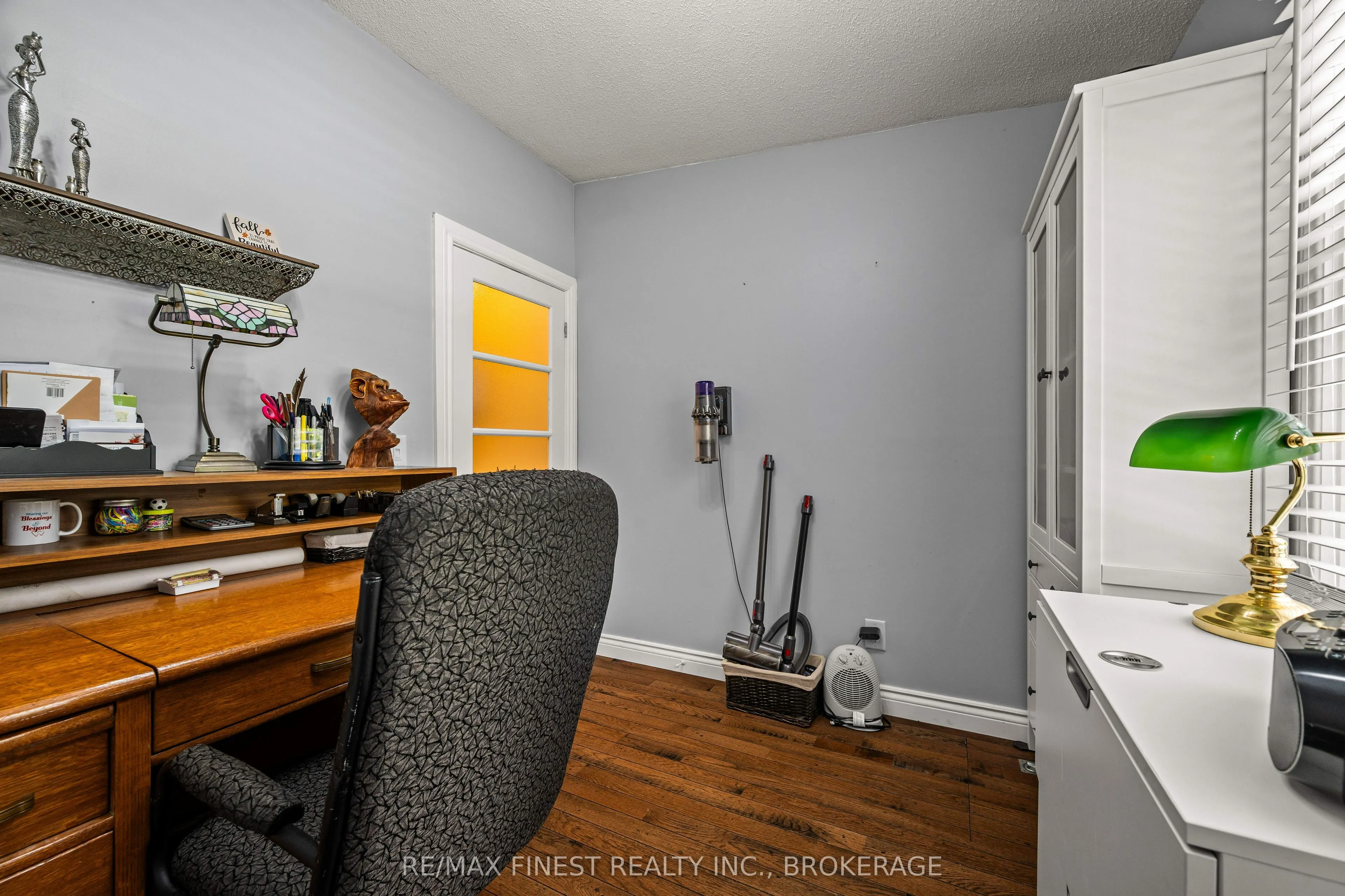 2032 Valleyview Drive