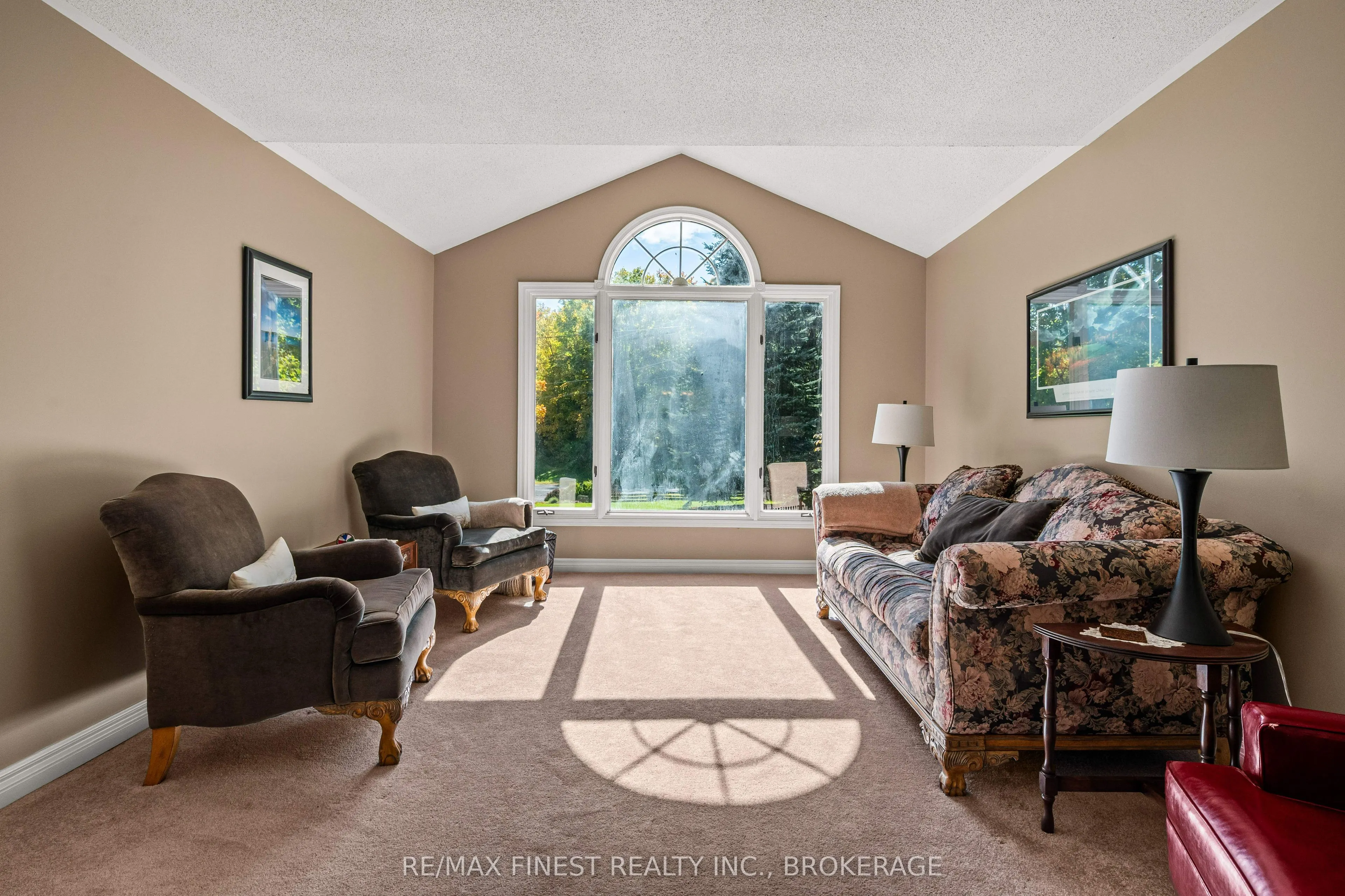 2032 Valleyview Drive