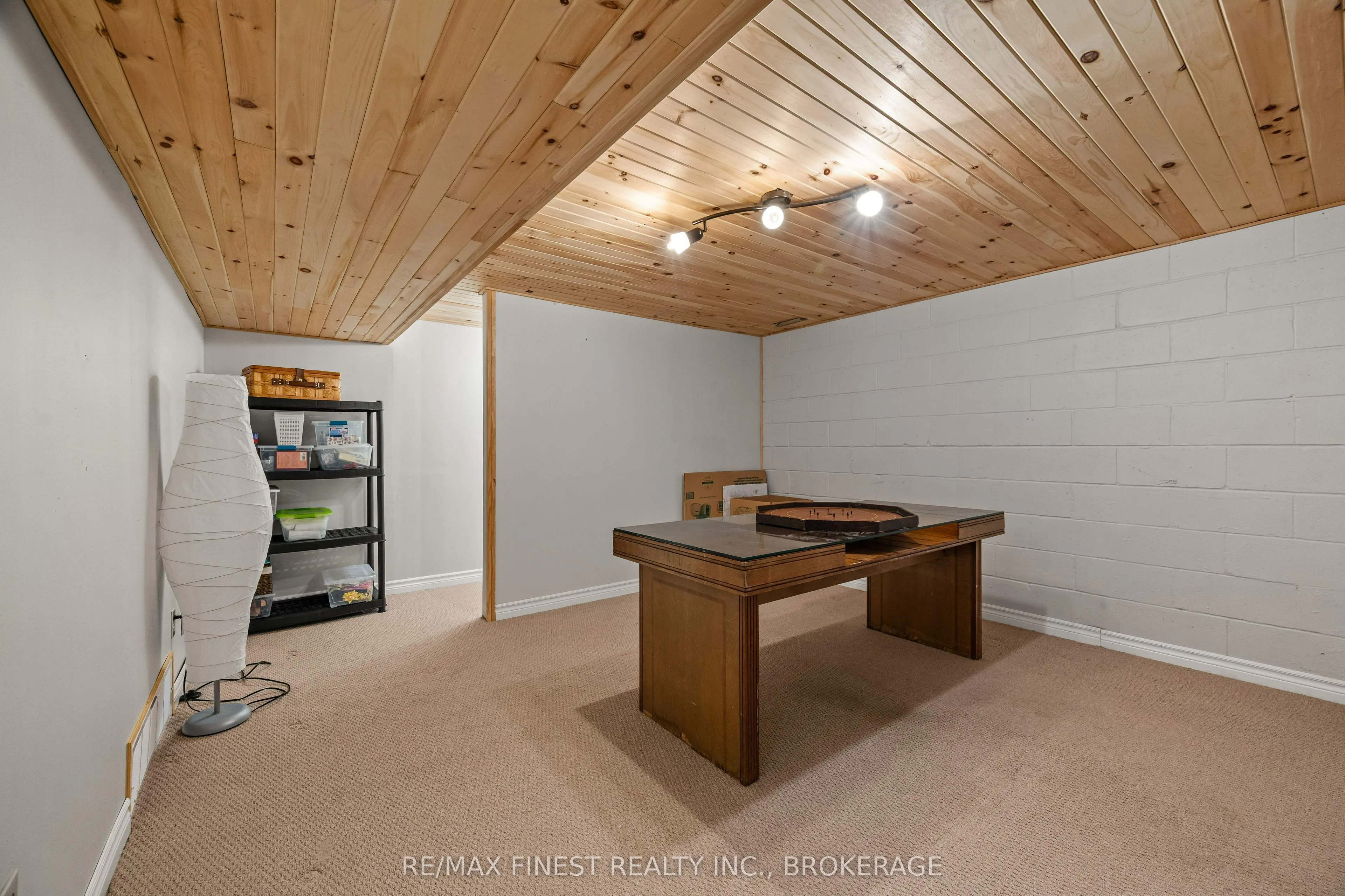 2032 Valleyview Drive