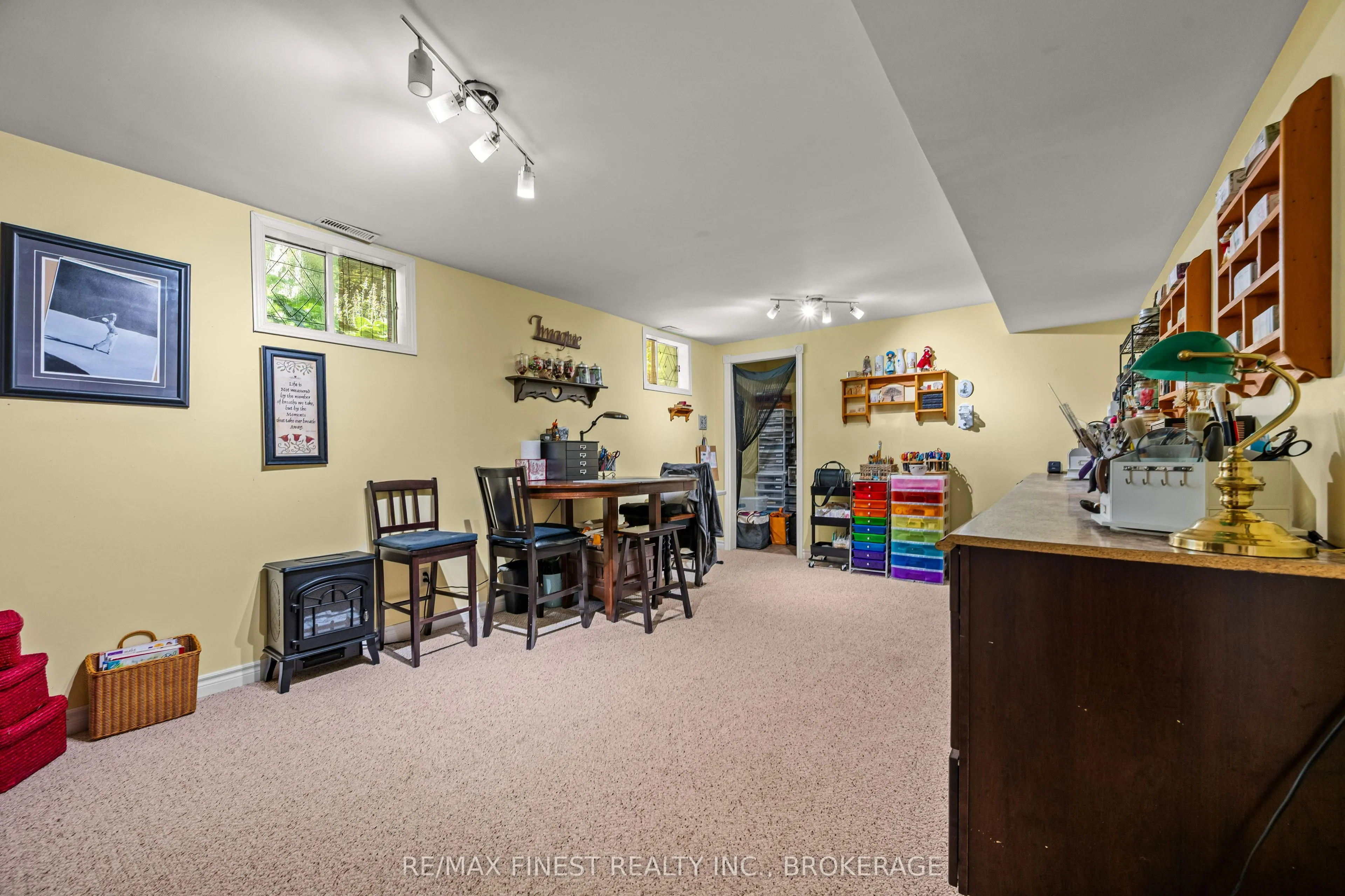 2032 Valleyview Drive