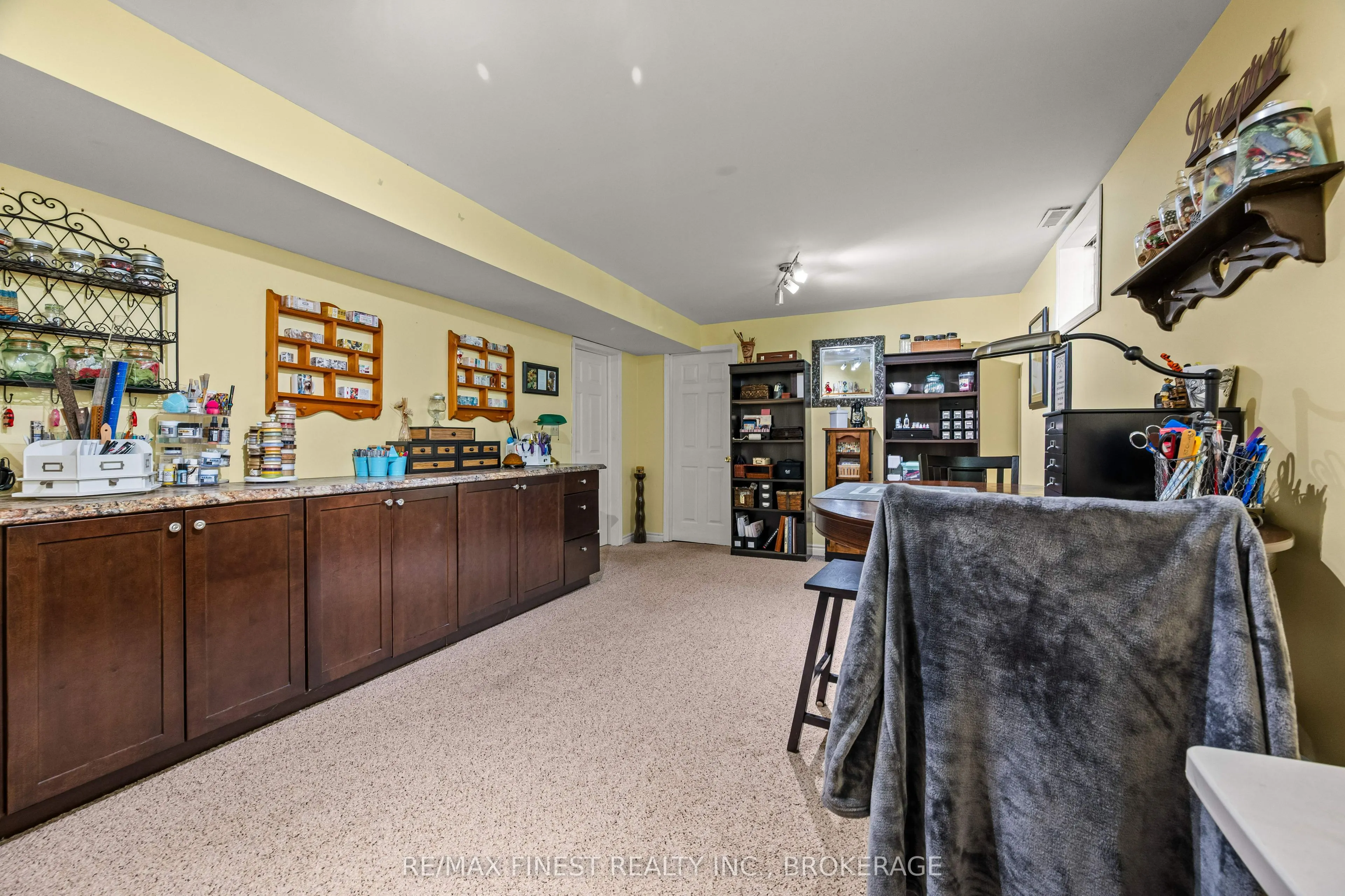 2032 Valleyview Drive