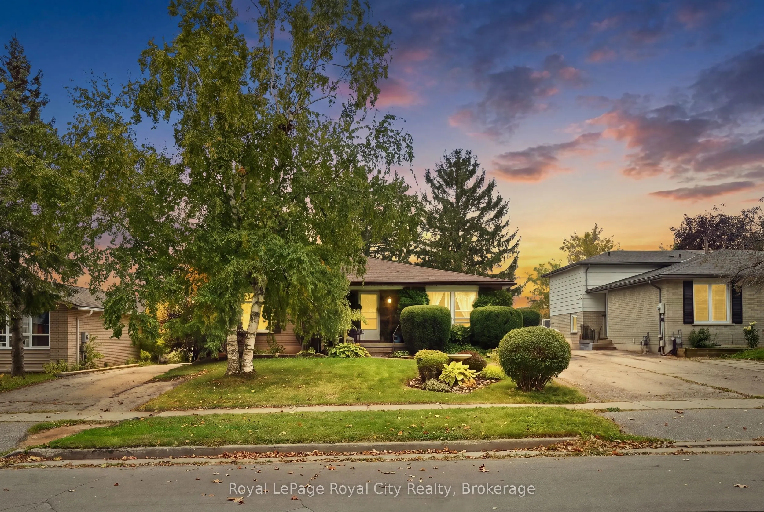37 Mcilwraith Crescent #UPPER