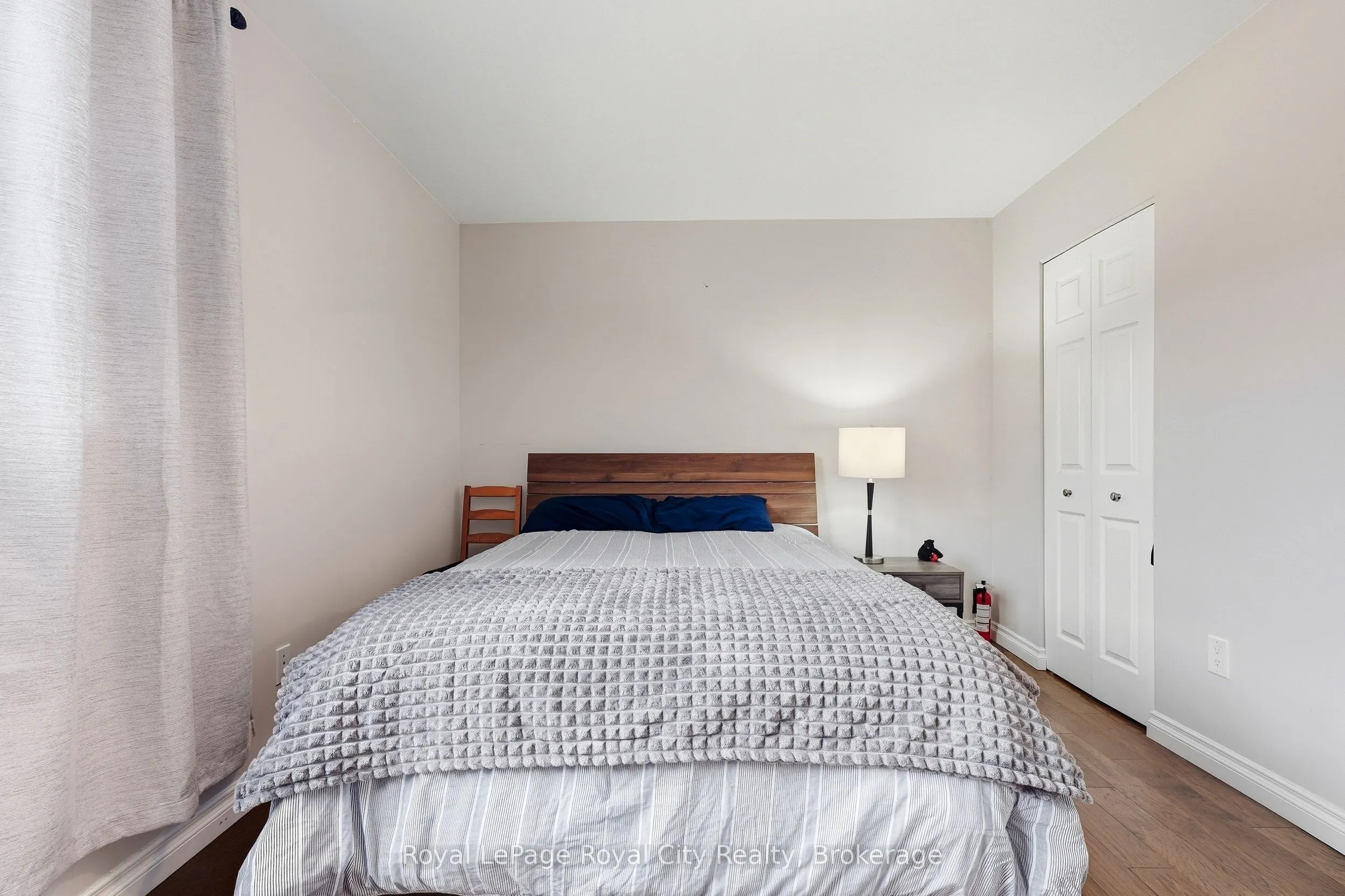 37 Mcilwraith Crescent #UPPER