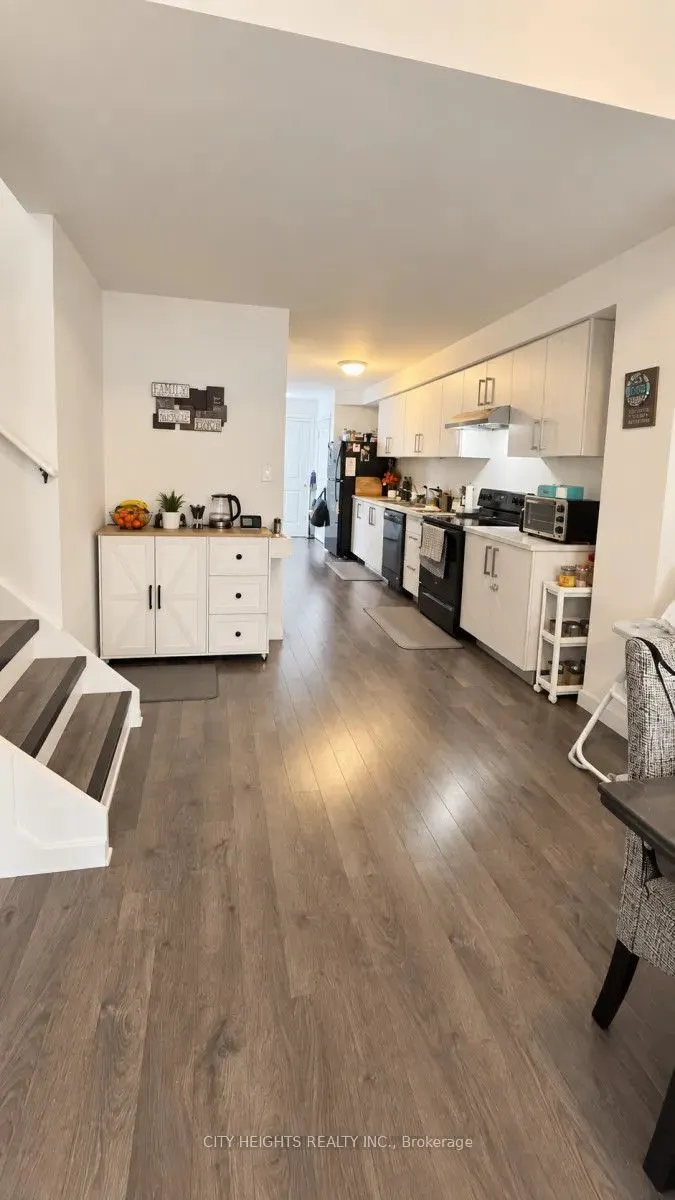 370 Alberta Street ##1