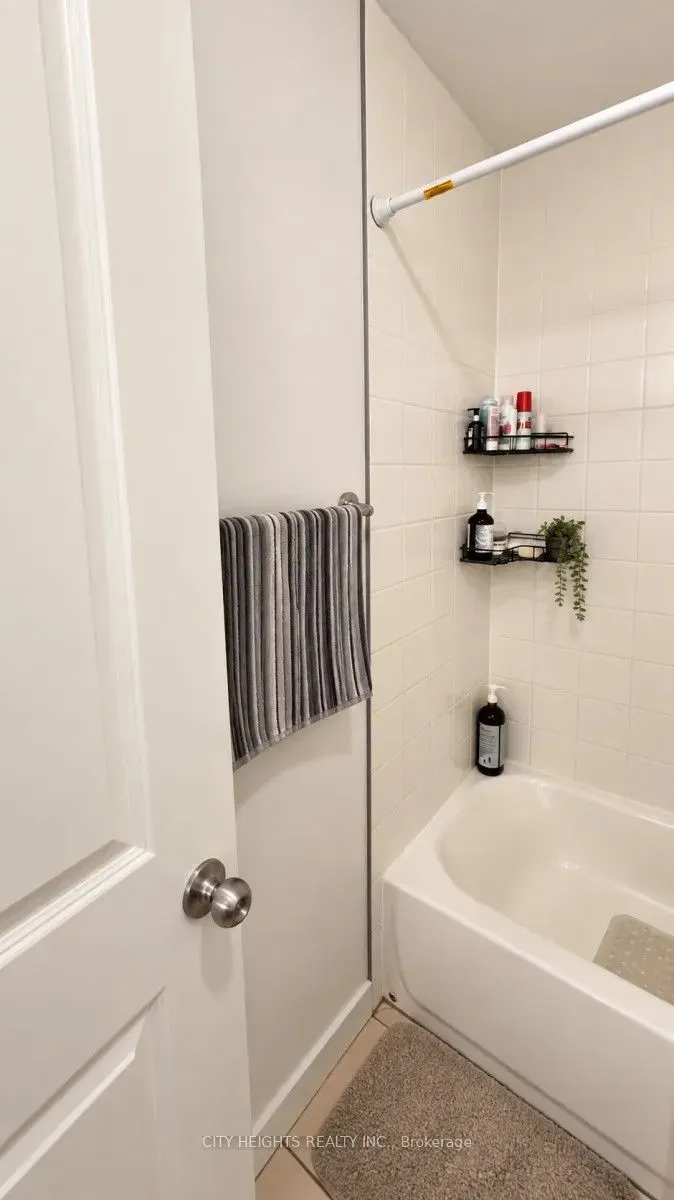 370 Alberta Street ##1