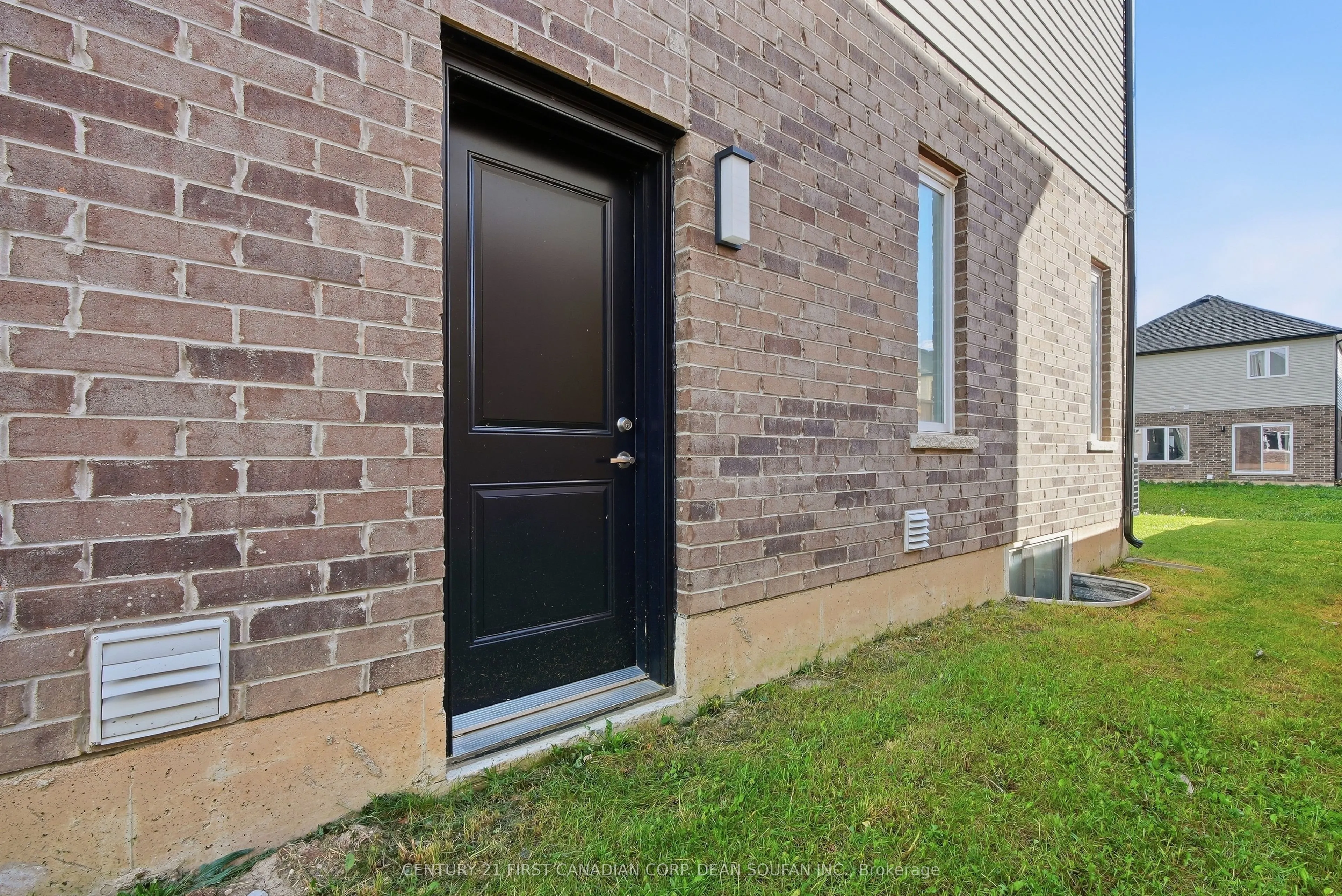 2943 Lemieux Walk