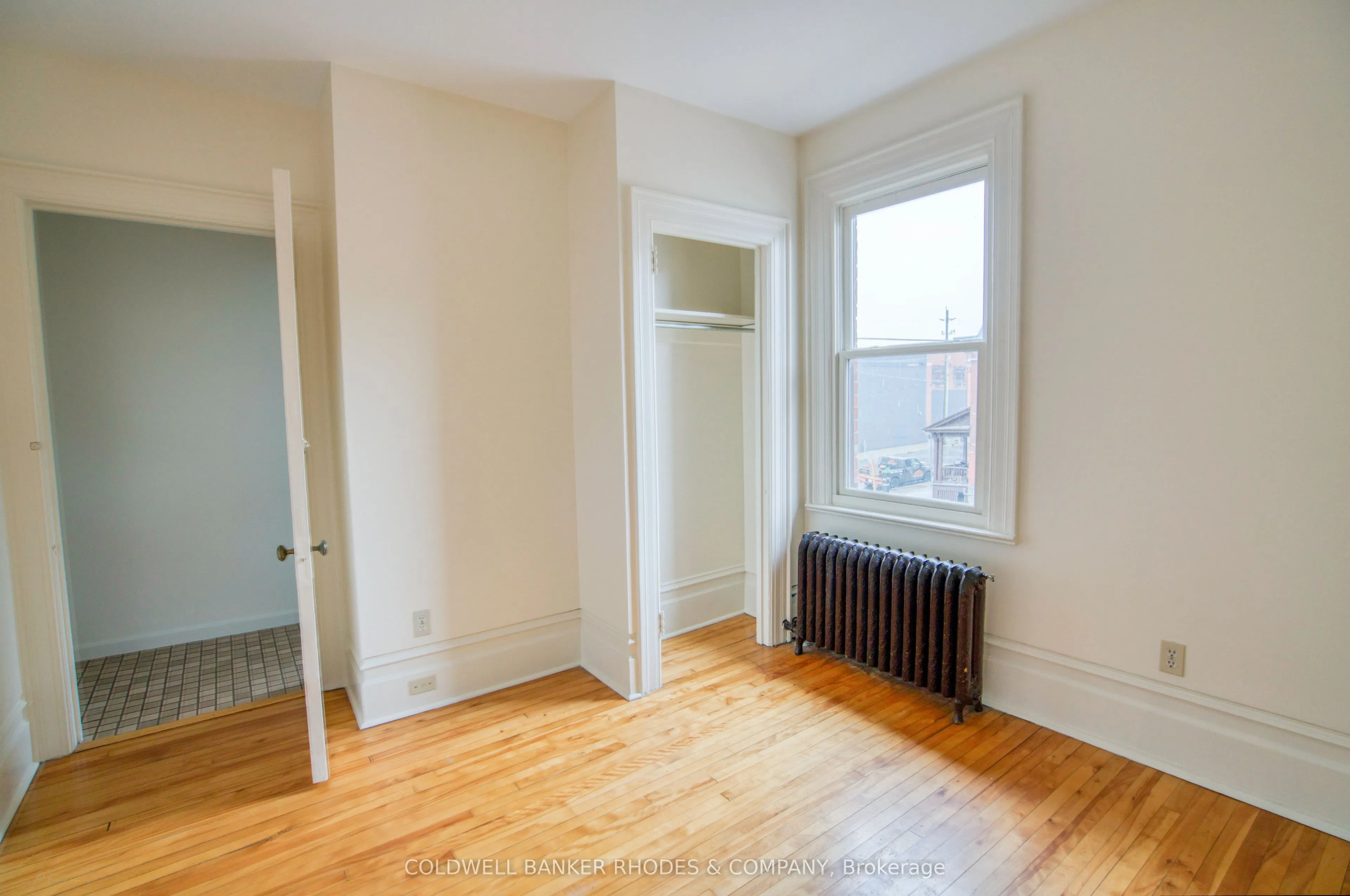 363 Waverley Street