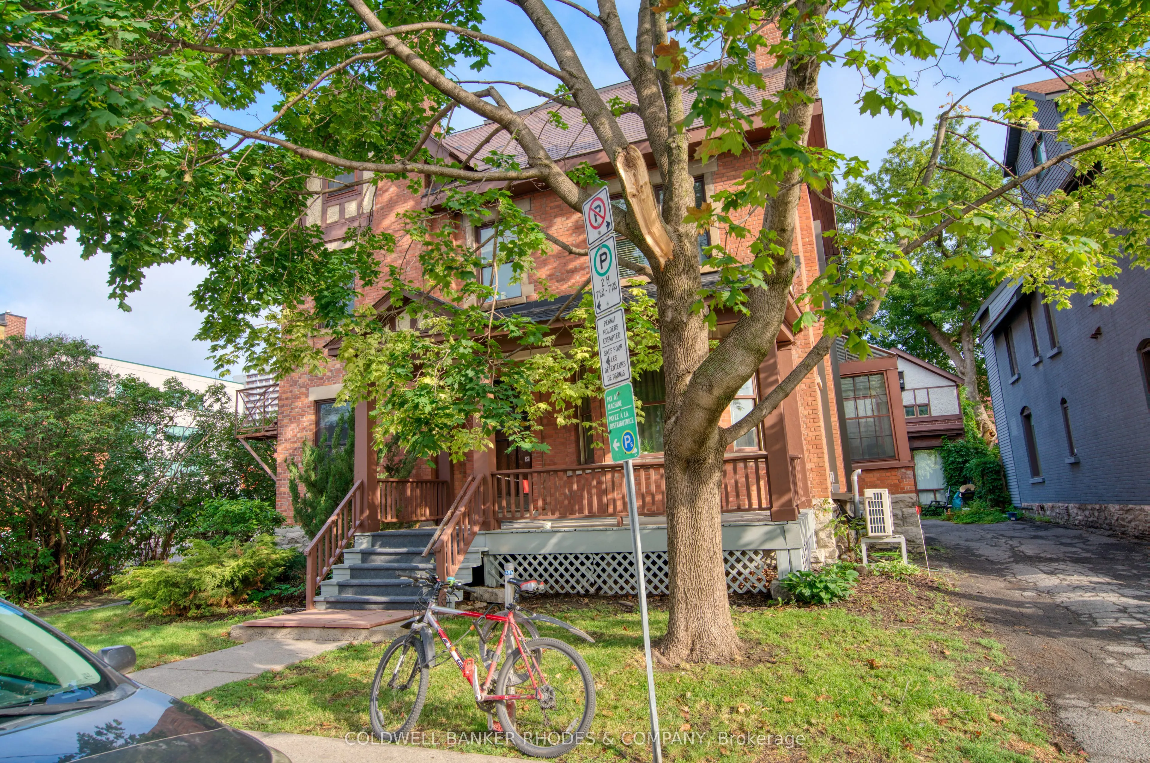 363 Waverley Street