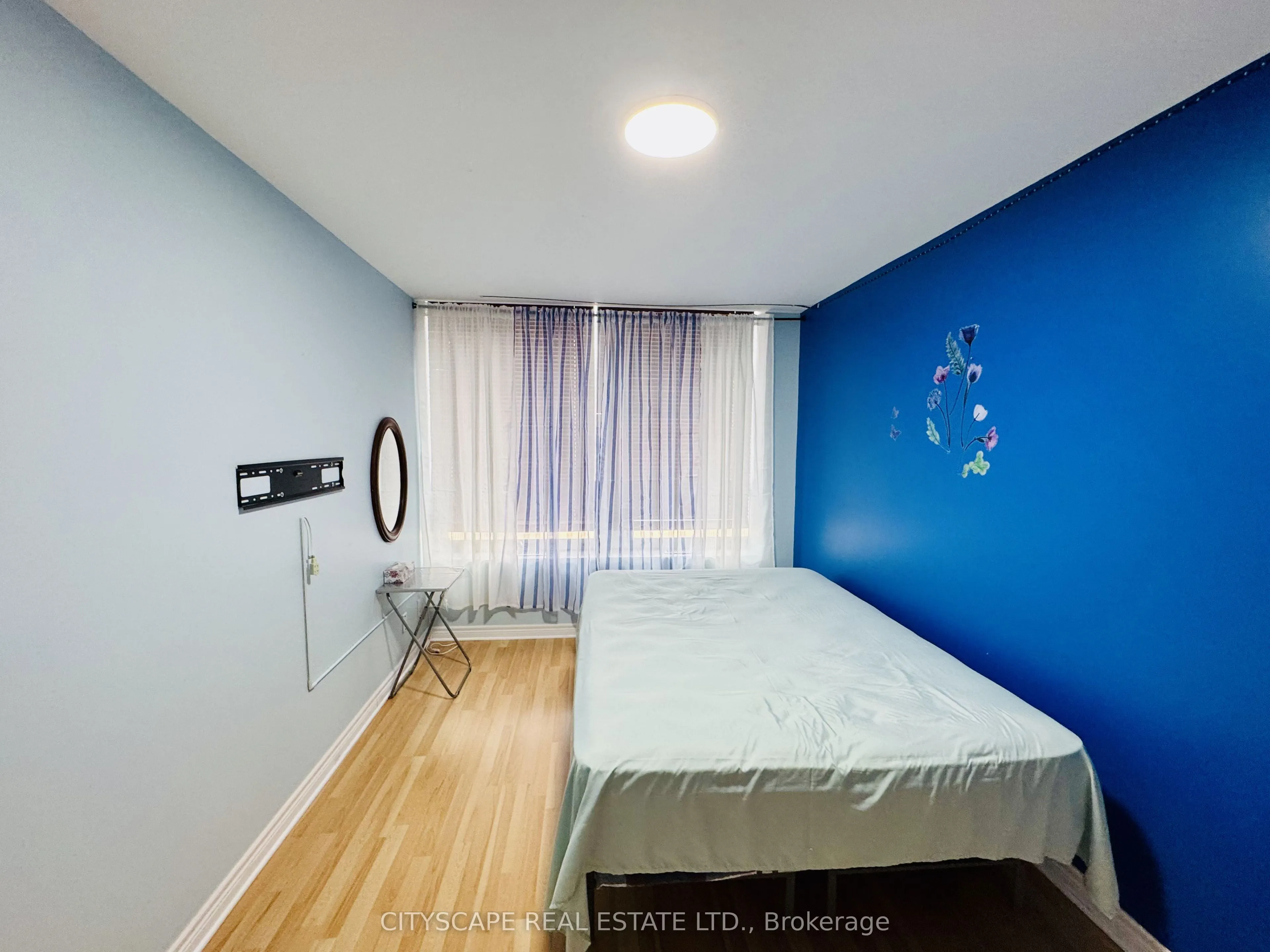 540 Ouellette Avenue #5F