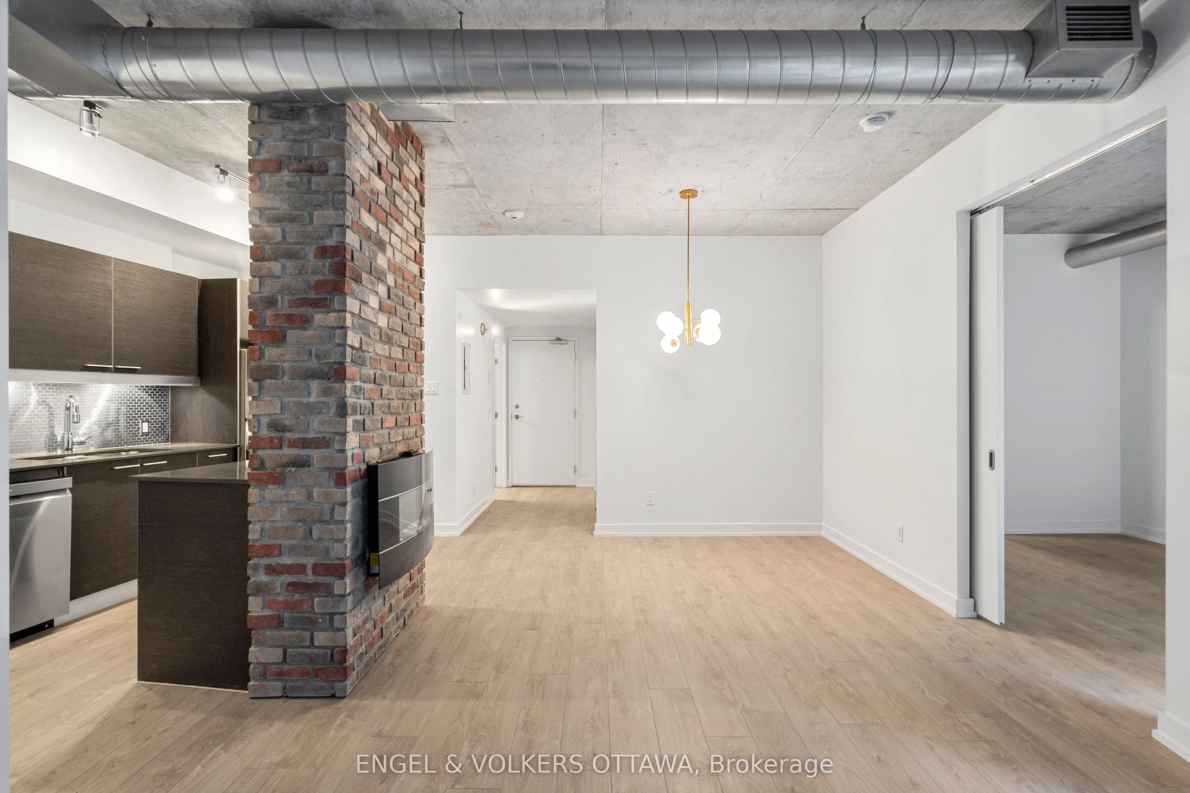 354 Gladstone Avenue #205