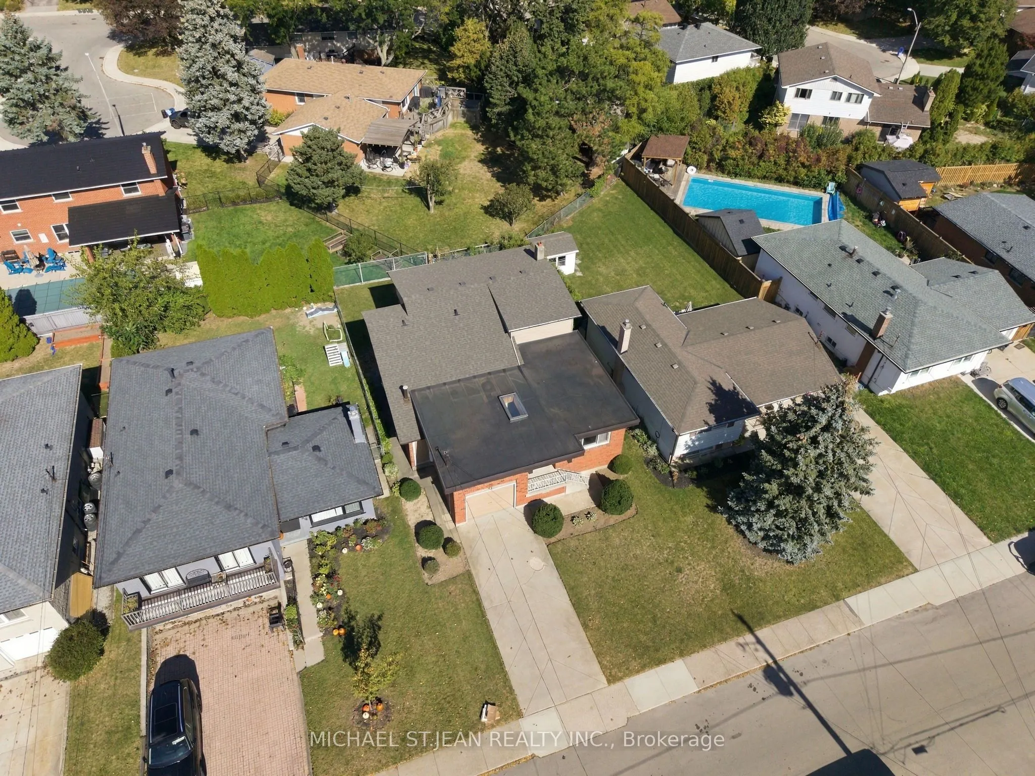 32 San Fernando Drive