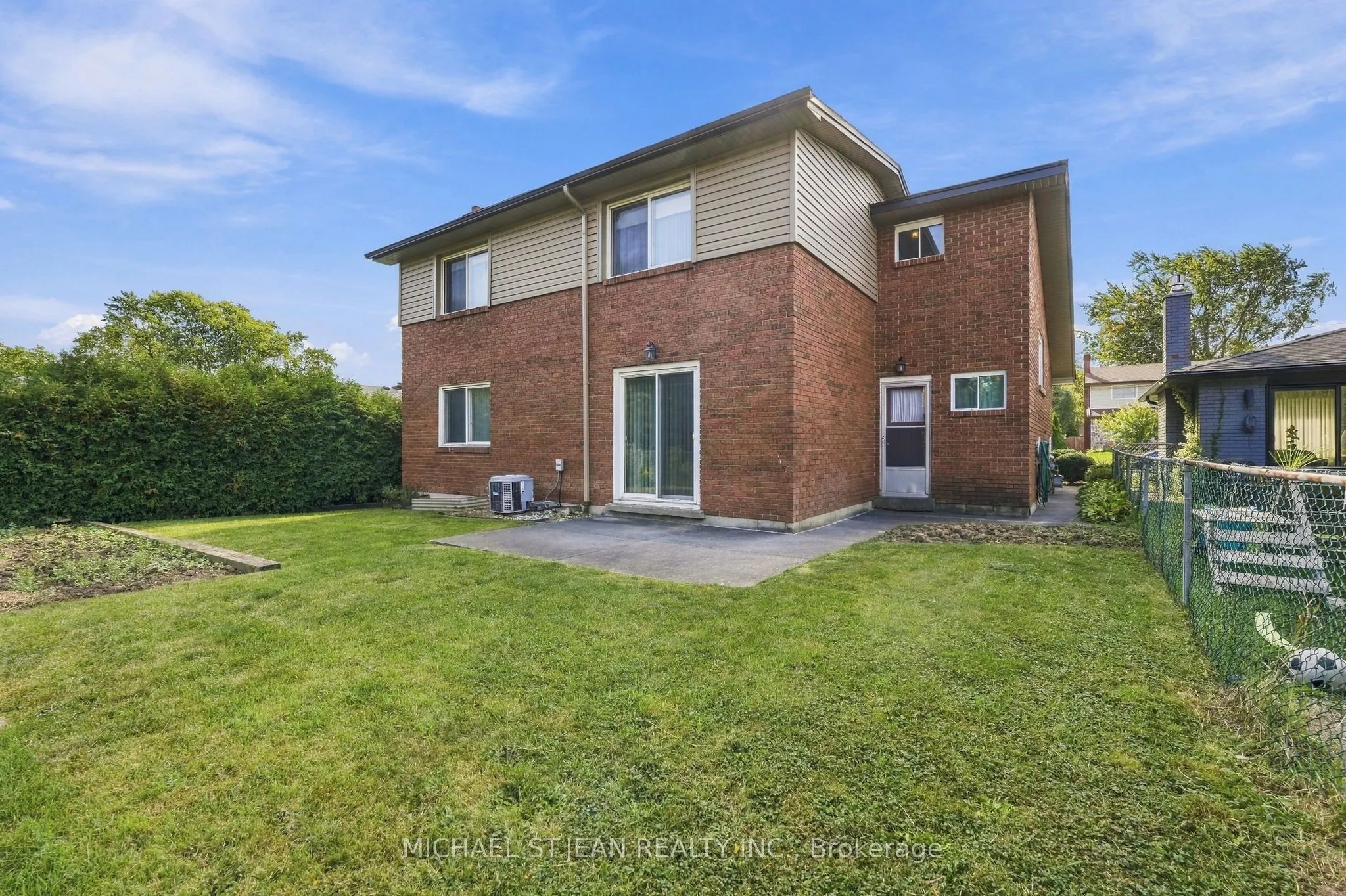 32 San Fernando Drive