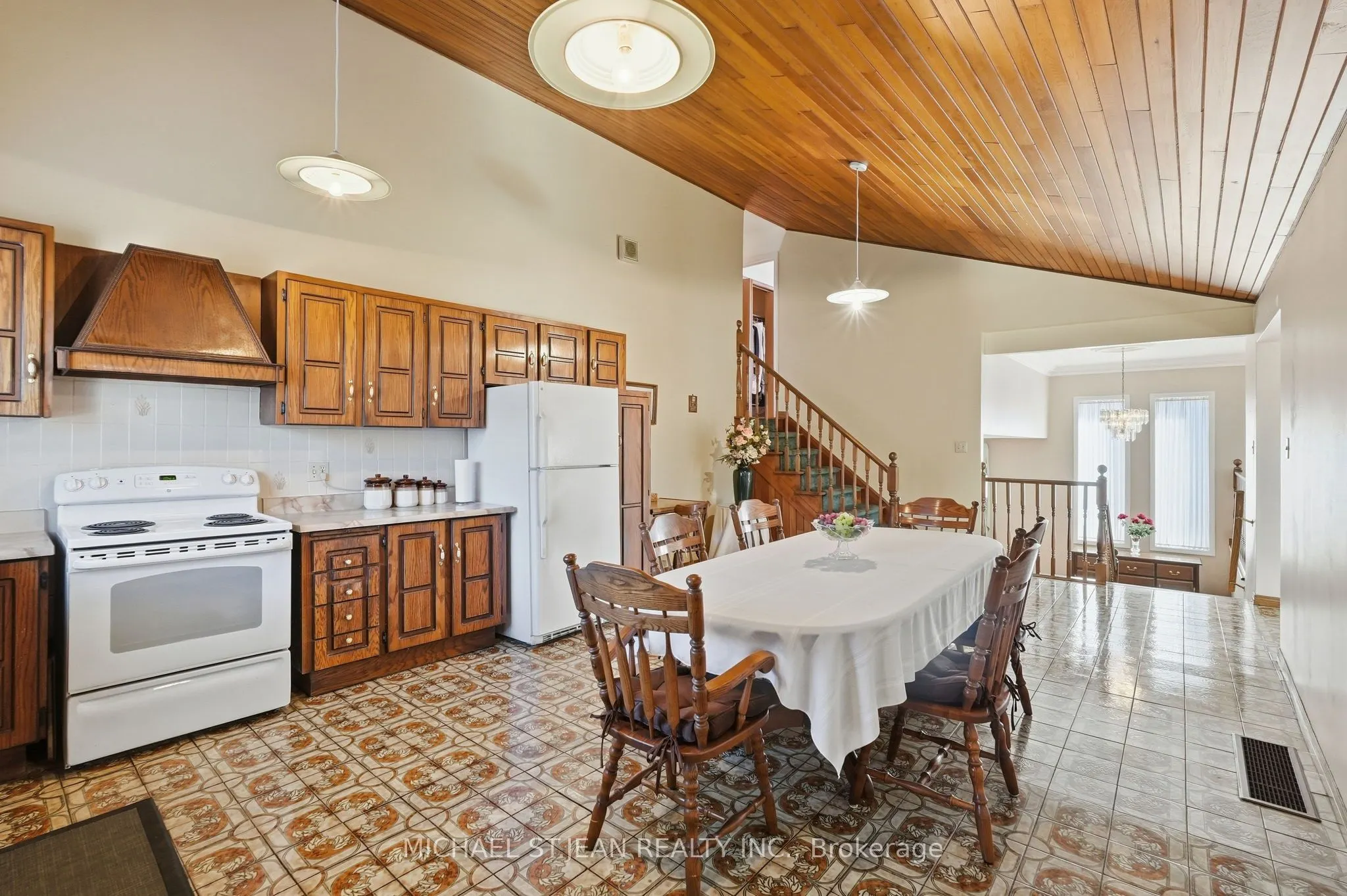 32 San Fernando Drive