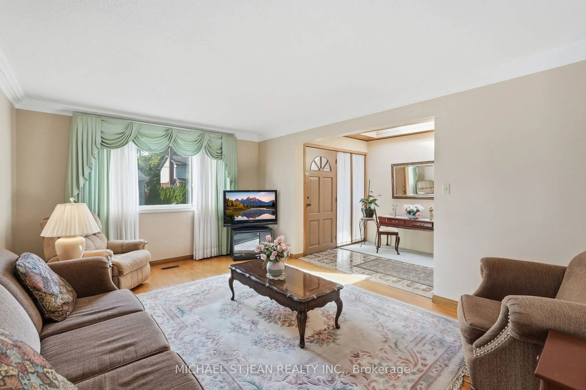 32 San Fernando Drive
