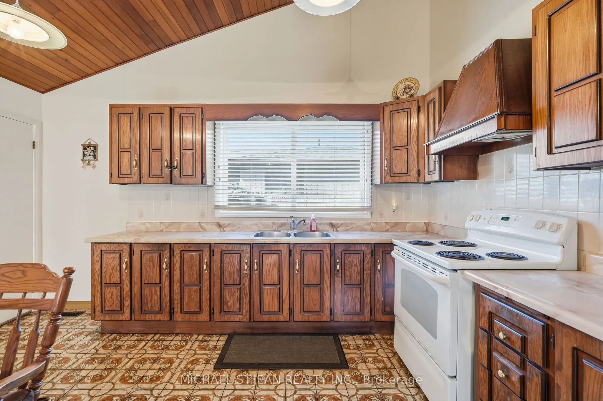 32 San Fernando Drive