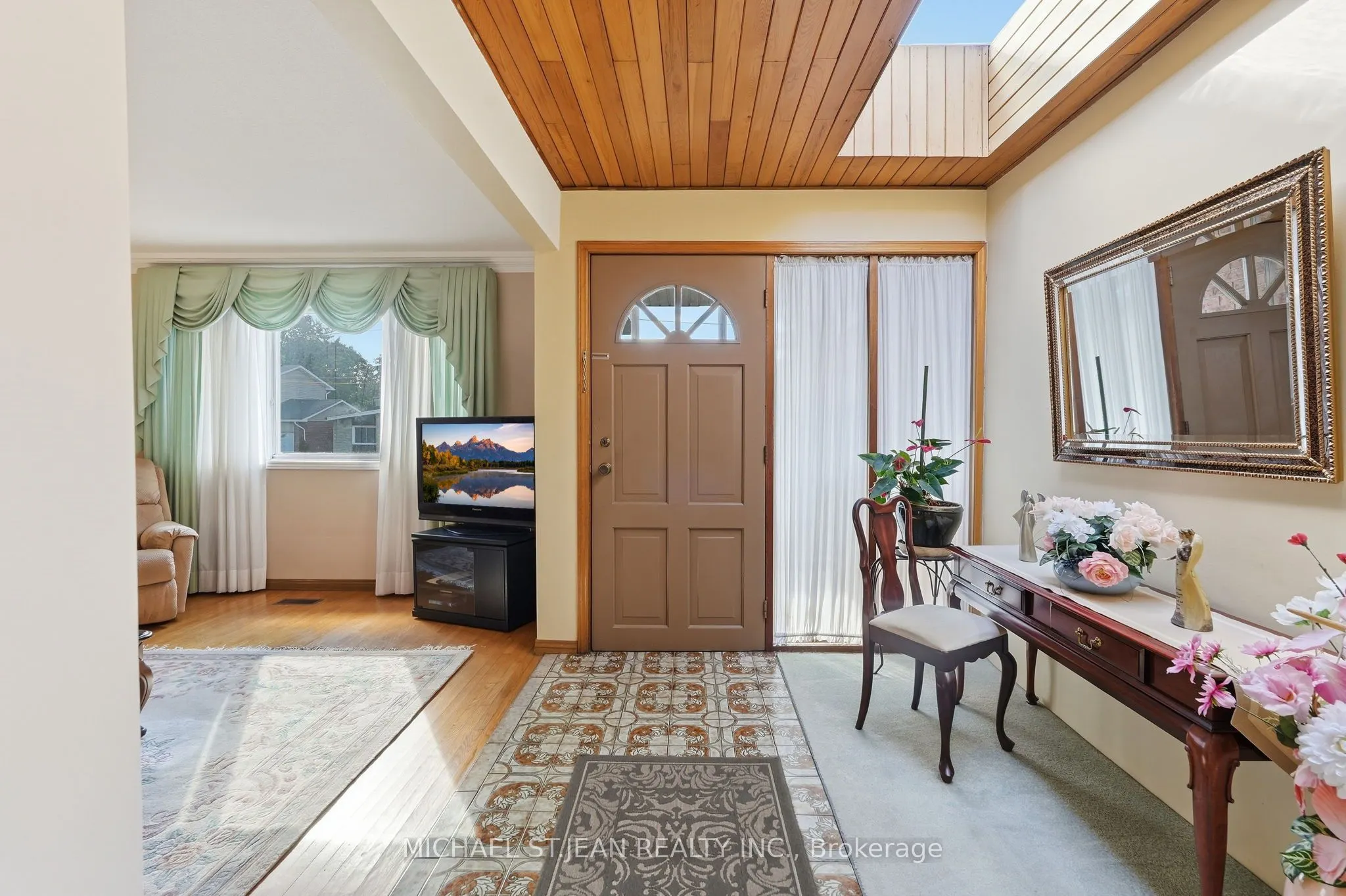 32 San Fernando Drive