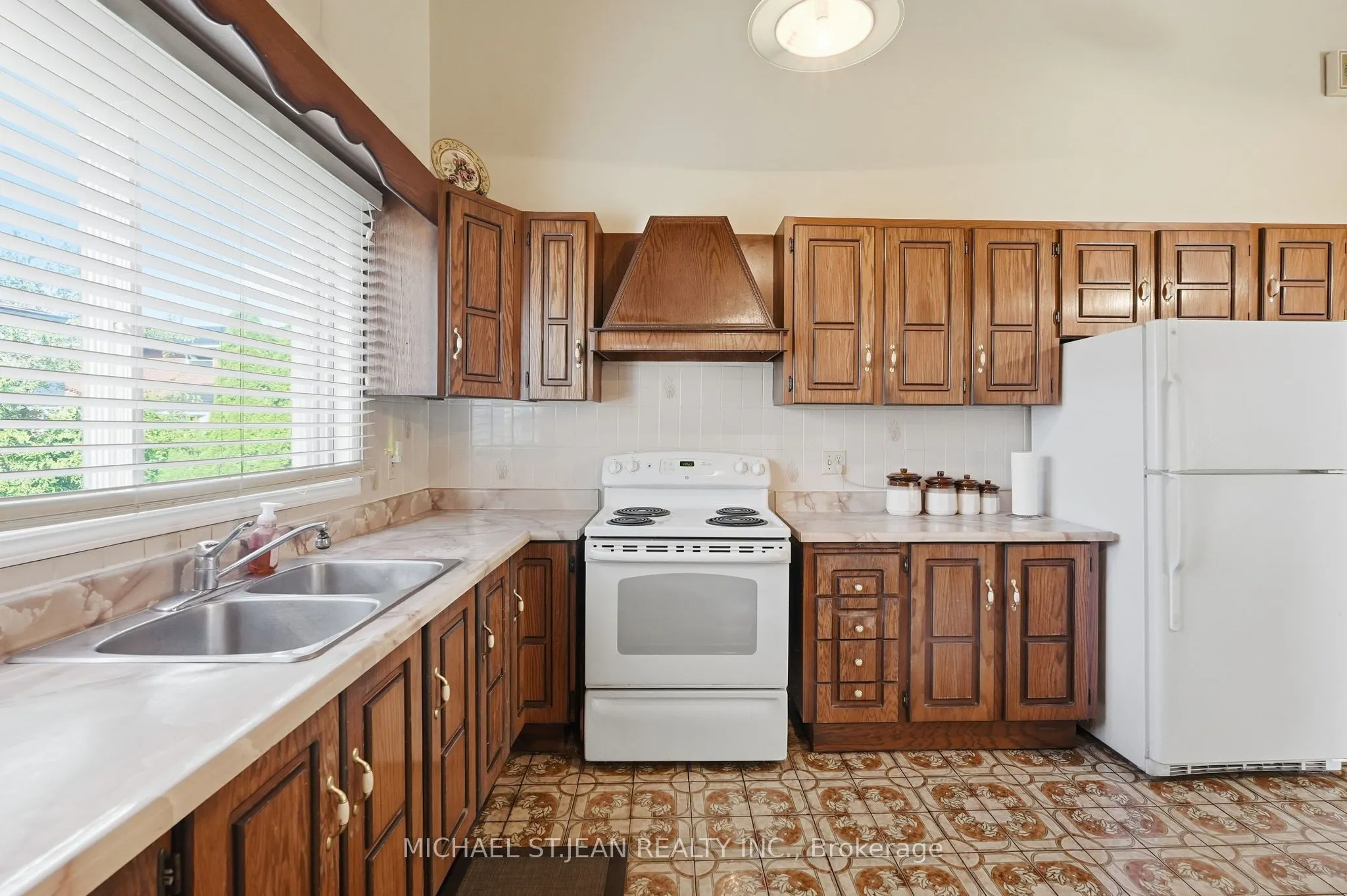 32 San Fernando Drive